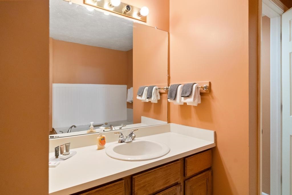 101 Michigan Avenue Unit: 110