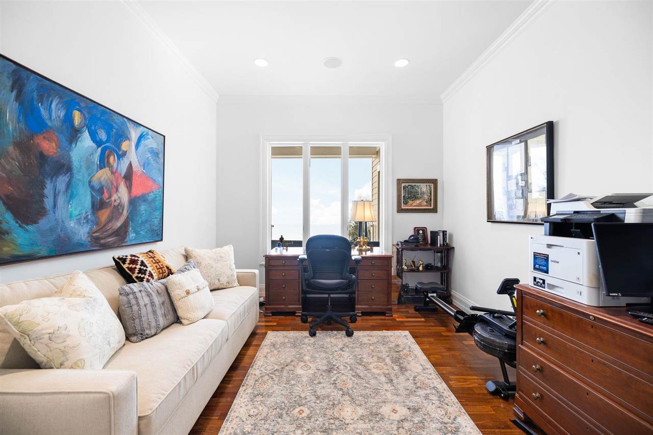 6804 Preserve Drive