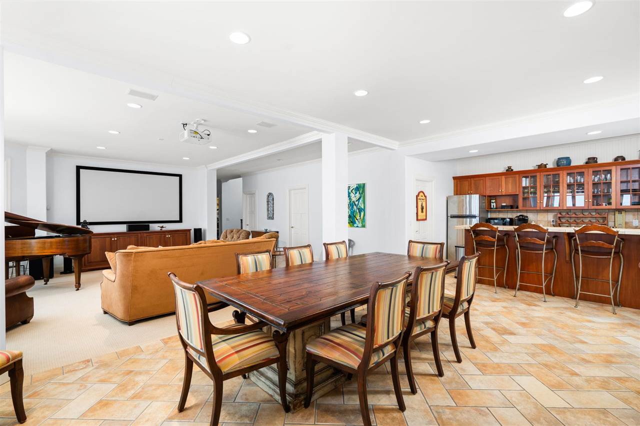 6804 Preserve Drive