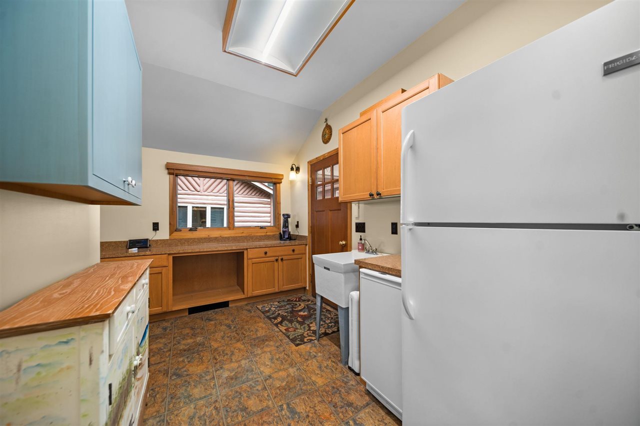 9669 Trails End Road