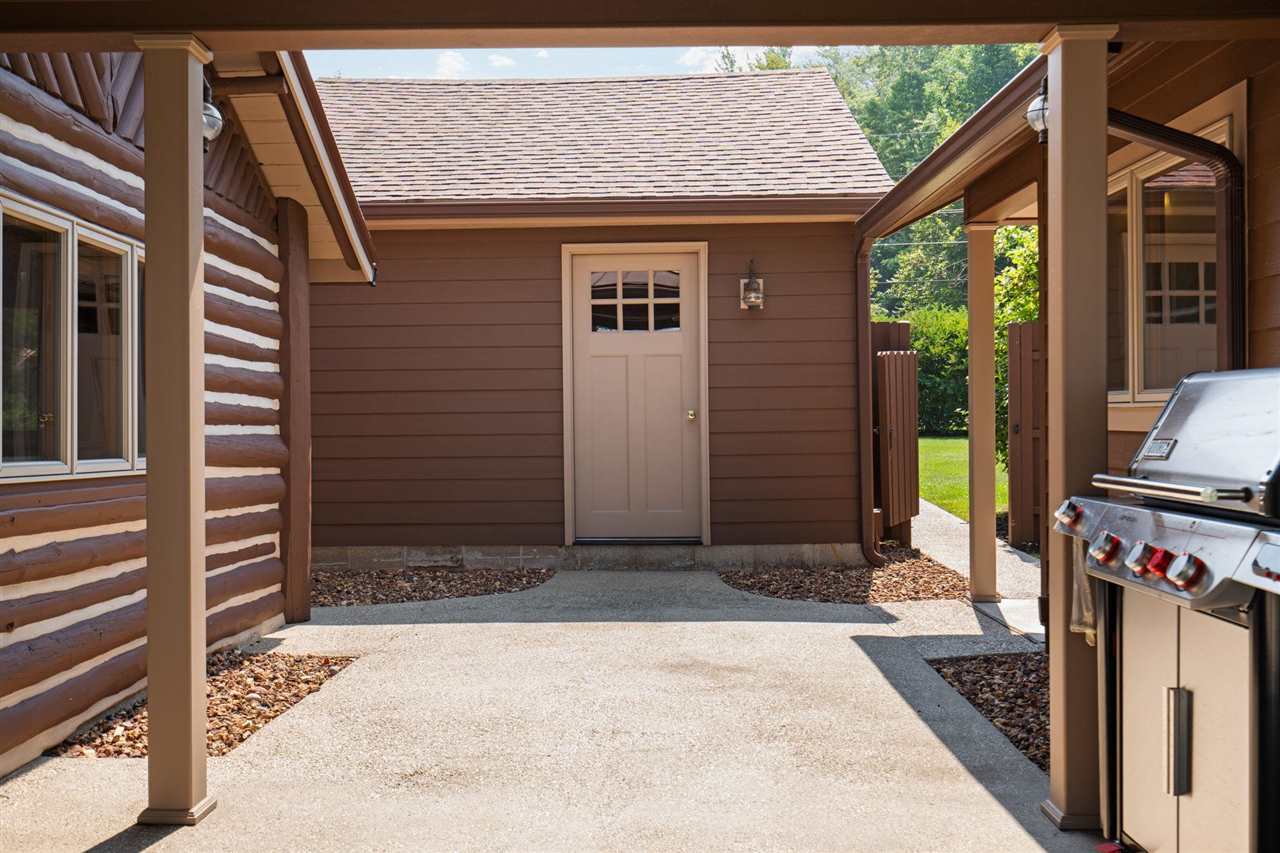 9669 Trails End Road