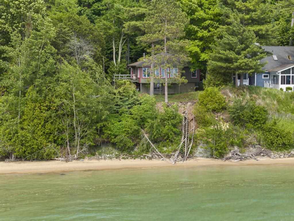 4077 Michigan Trail