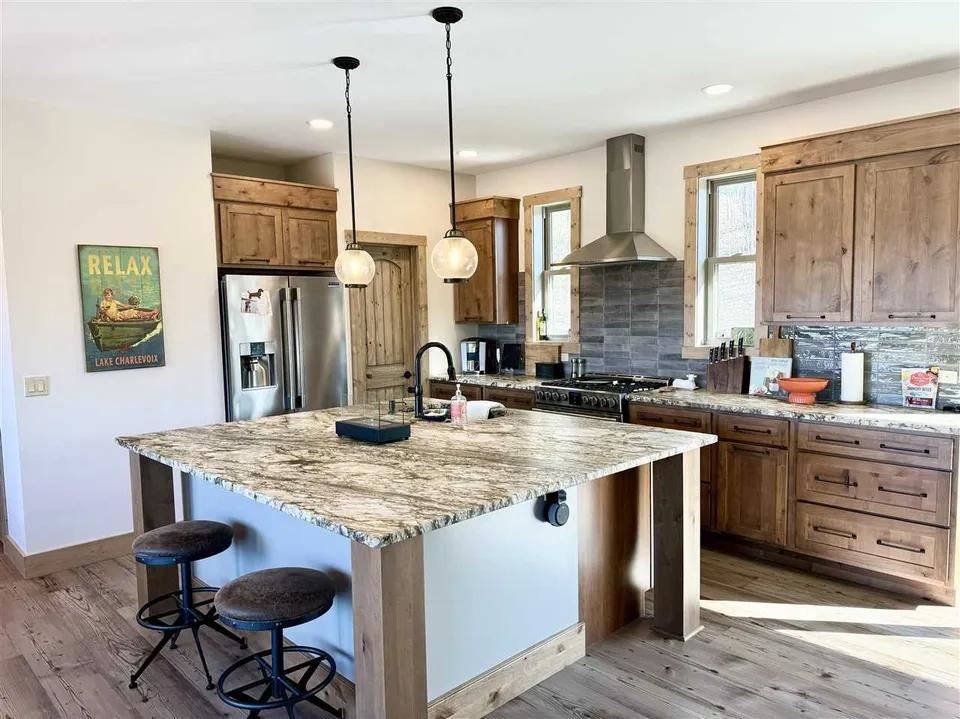 525 High Pines Trail