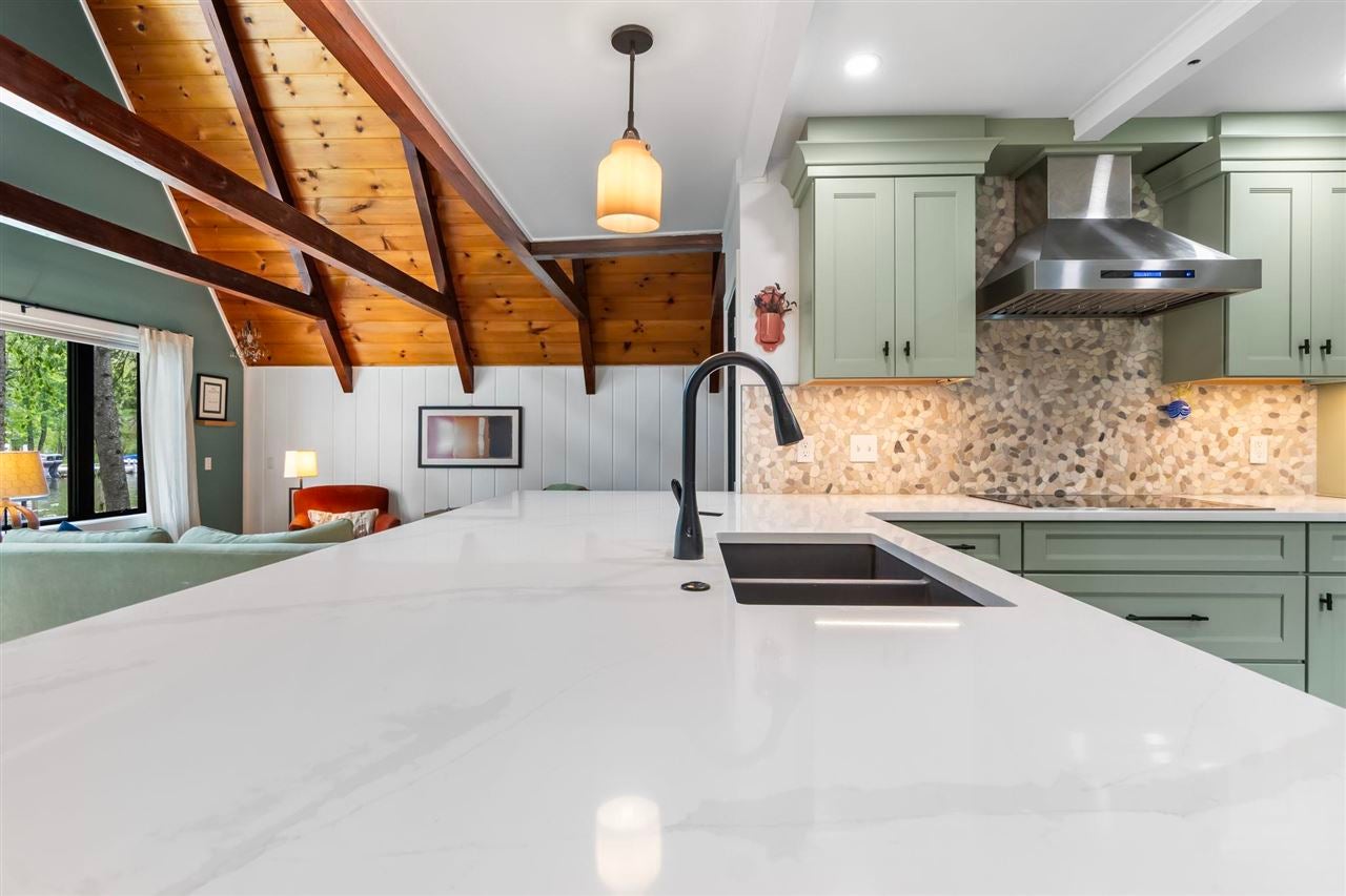 8448 Devils Elbow Drive