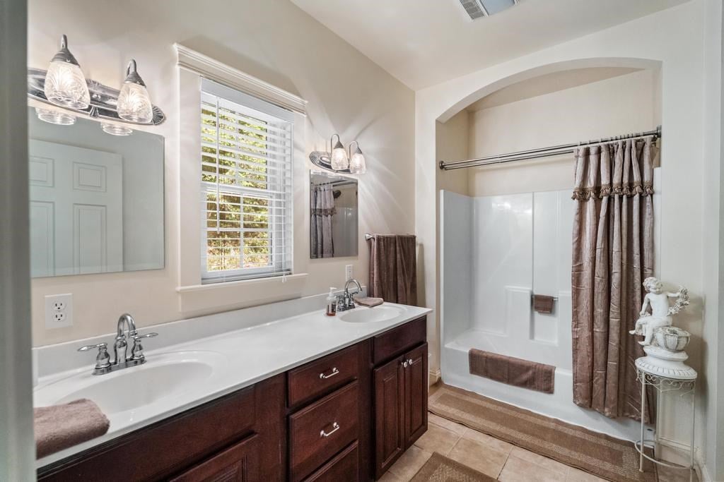 1051 Autumn Lane