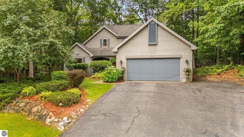 4301 Paper Birch Lane