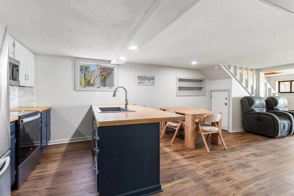 4444 Oden Road Unit: 1