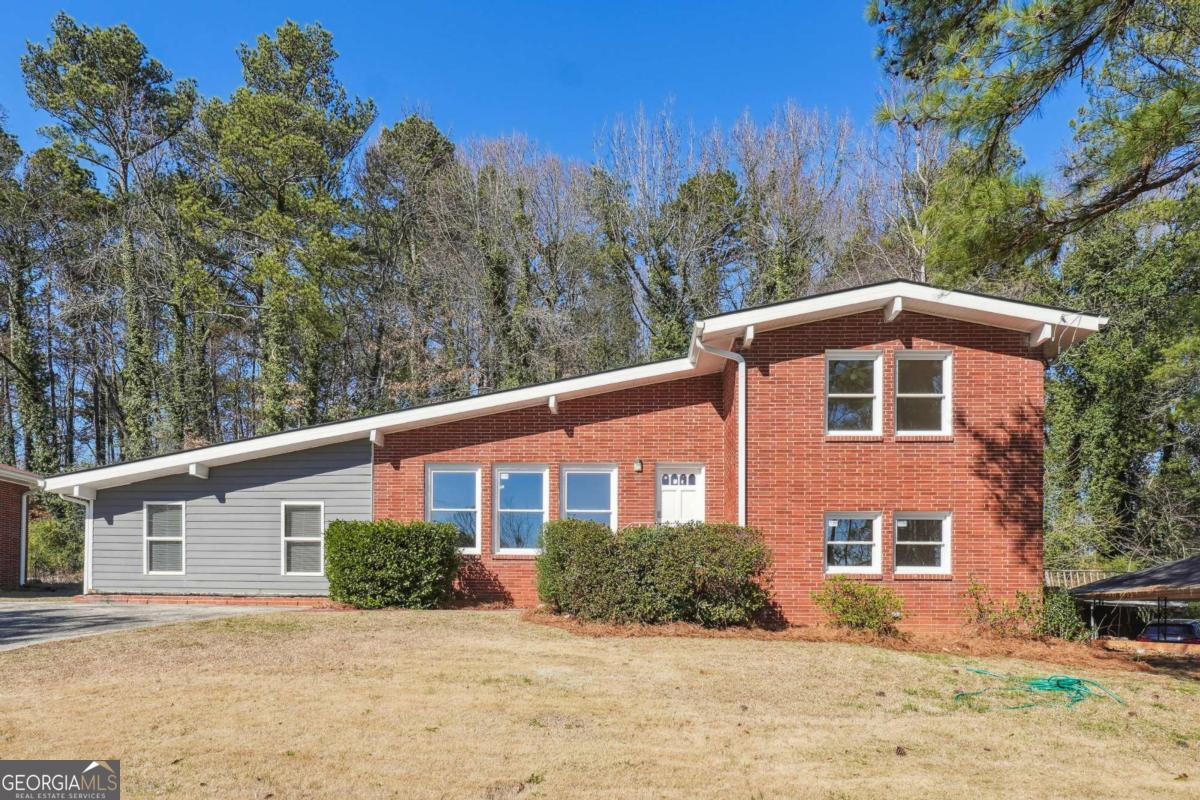 3035 Mclendon Circle NW