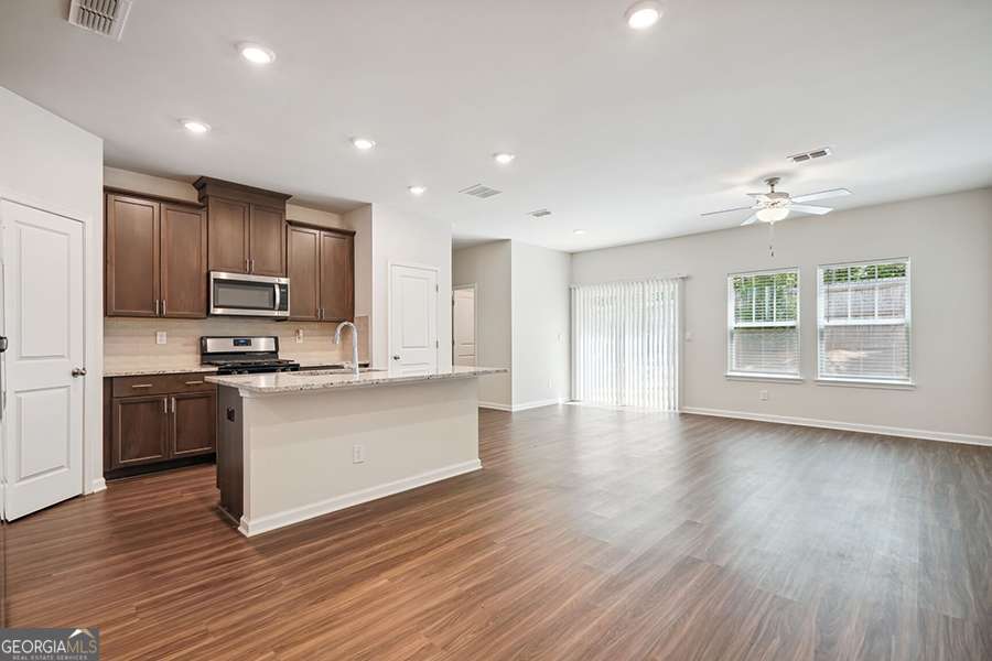 112 Leisure Cove Lane