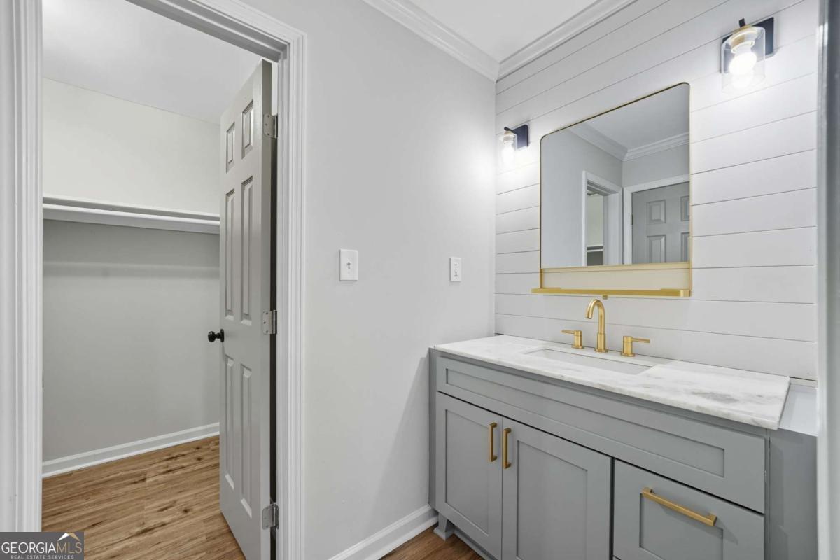 3063 Bruckner Boulevard