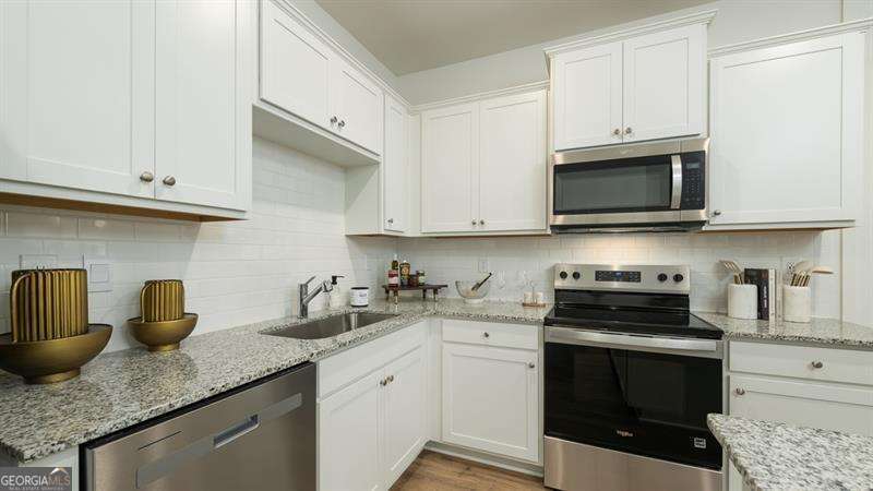 1392 Sweetshrub Plac