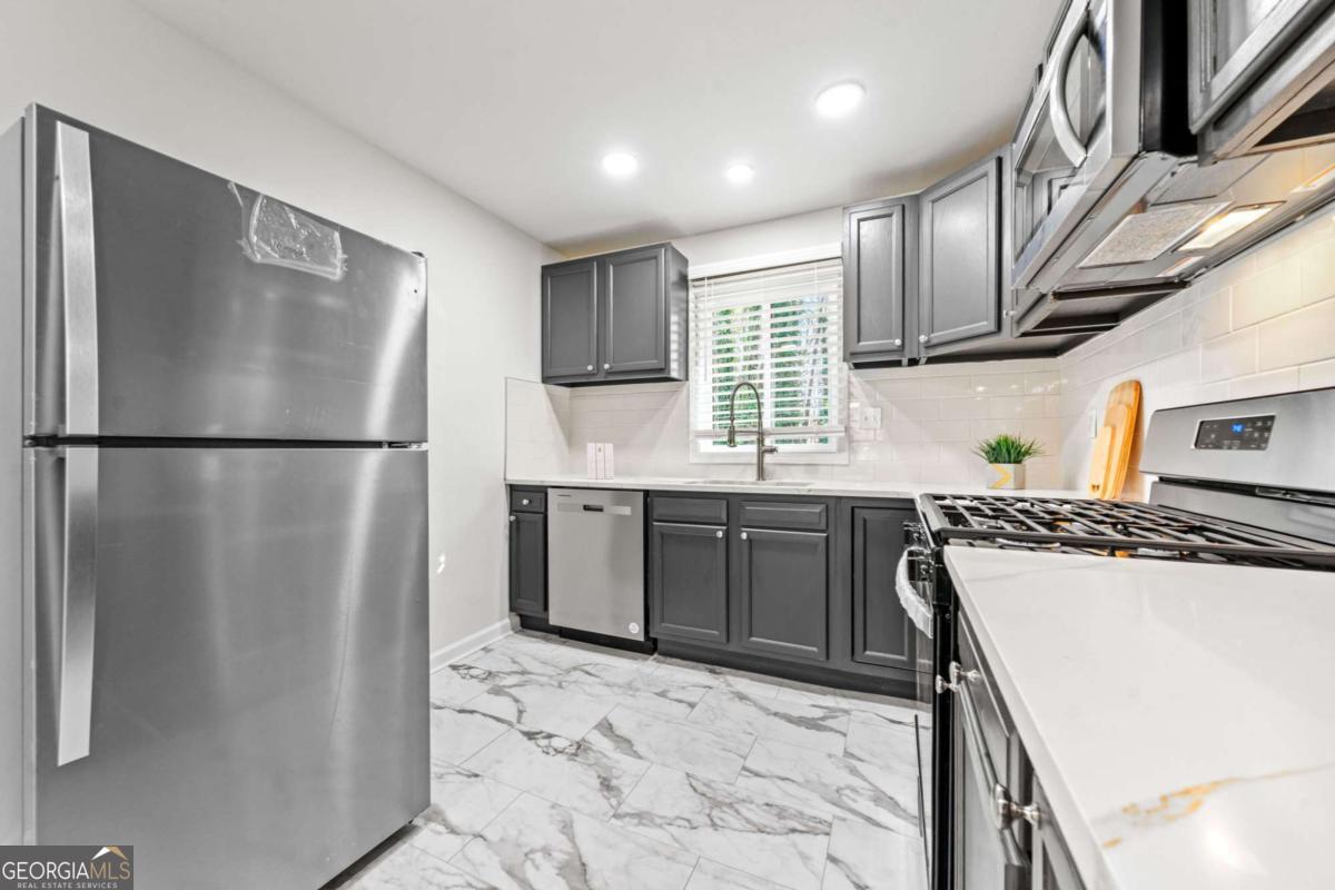 801 N Evelyn Place NW, Atlanta