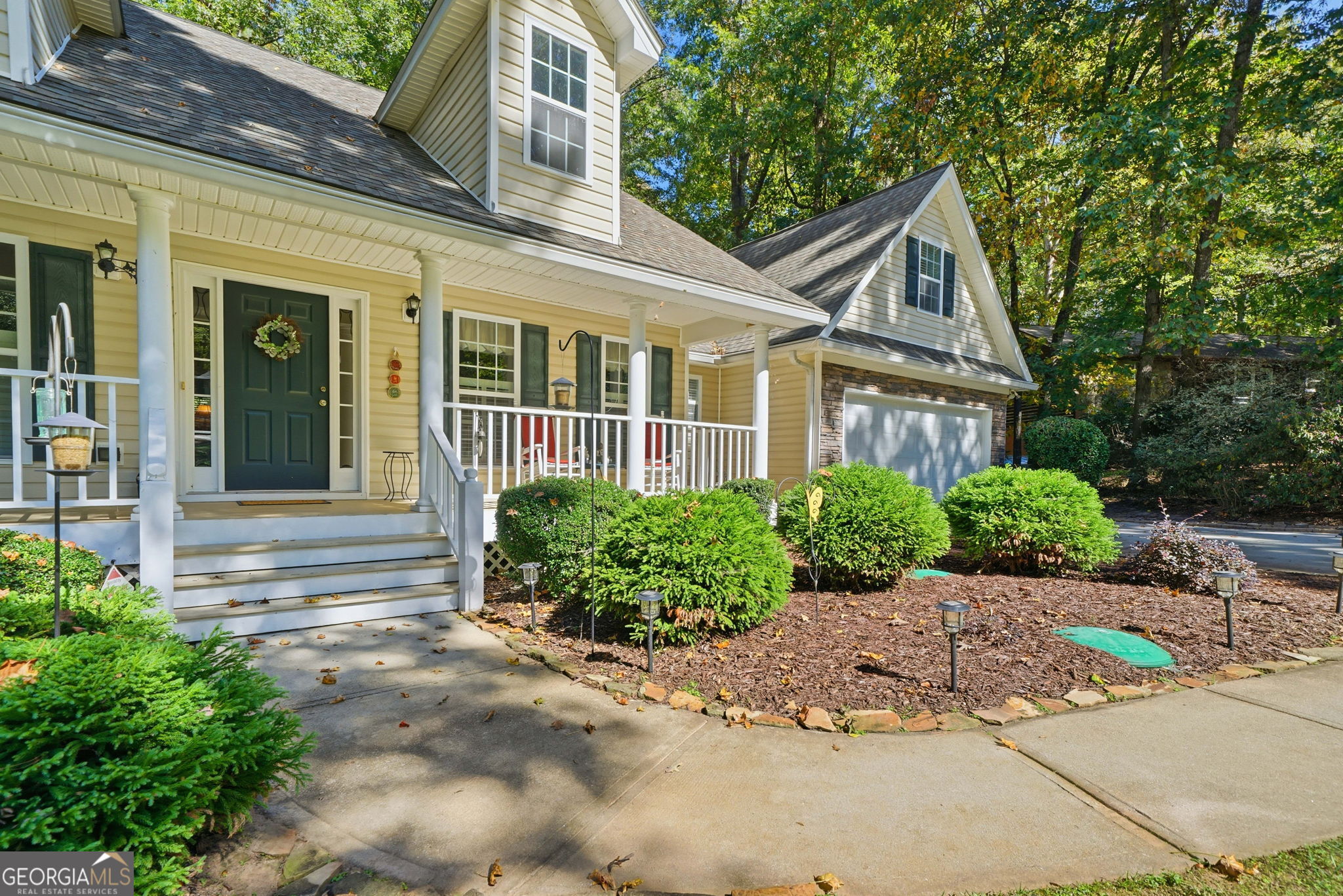 1913 Raintree Court, Snellville