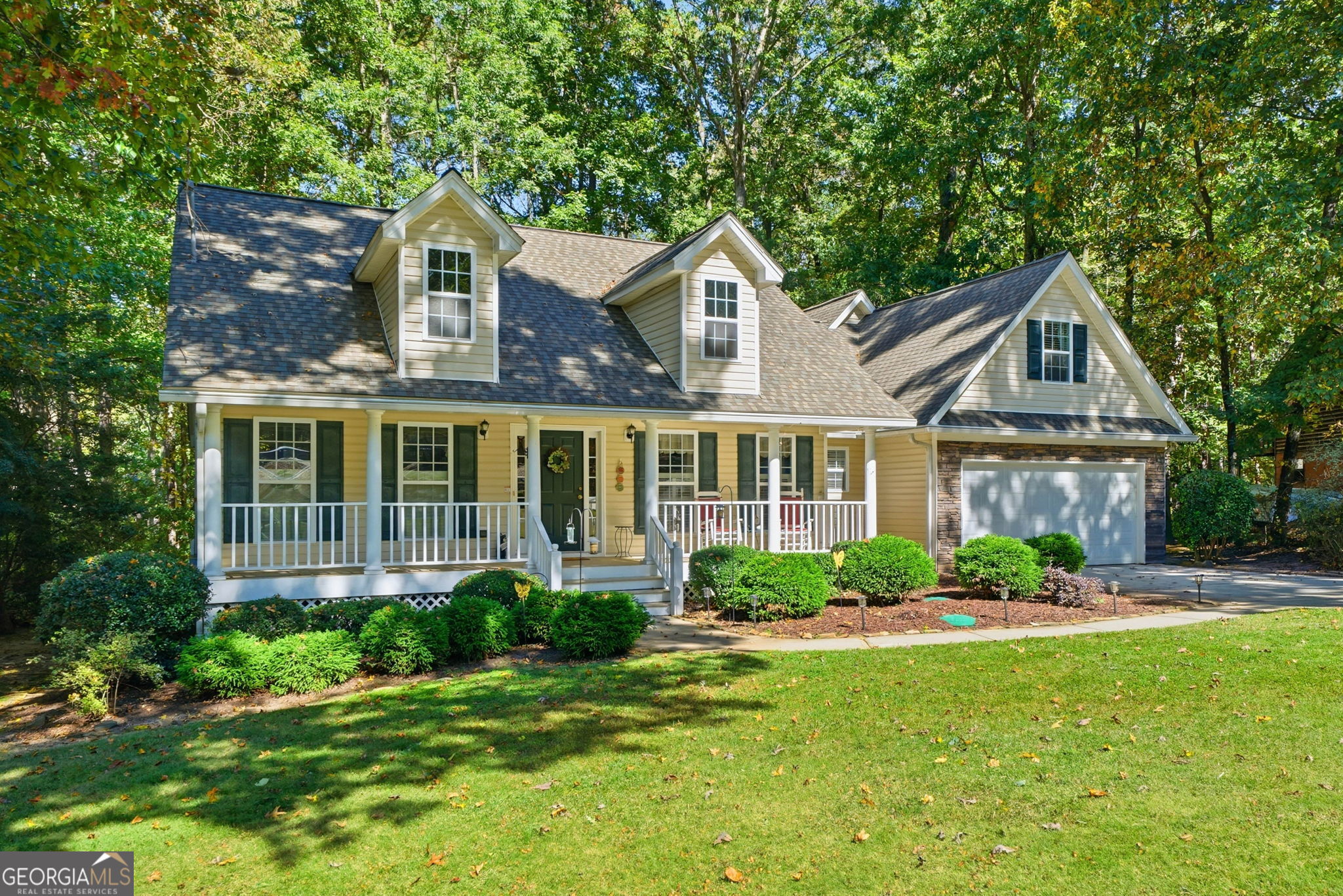 1913 Raintree Court, Snellville