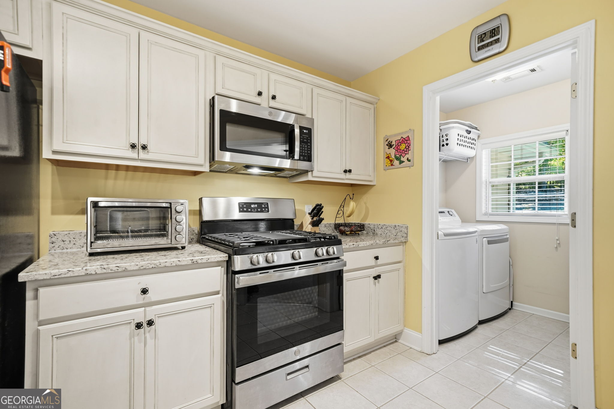 1913 Raintree Court, Snellville