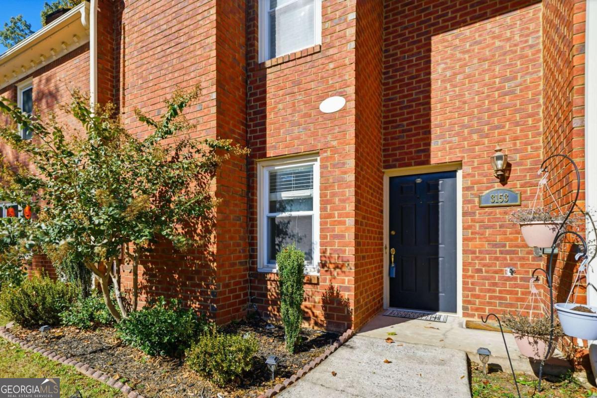 3153 Corner Oak Drive