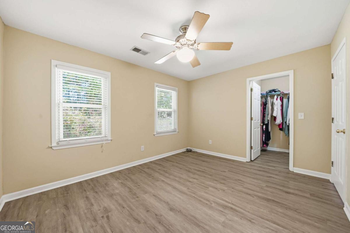 3153 Corner Oak Drive