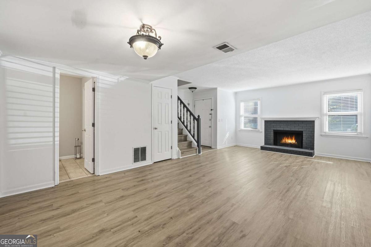 3153 Corner Oak Drive