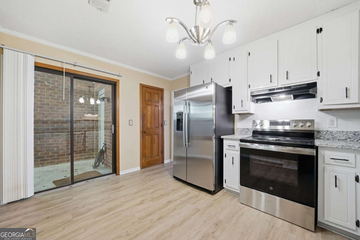 3153 Corner Oak Drive