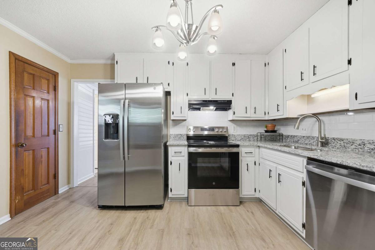 3153 Corner Oak Drive