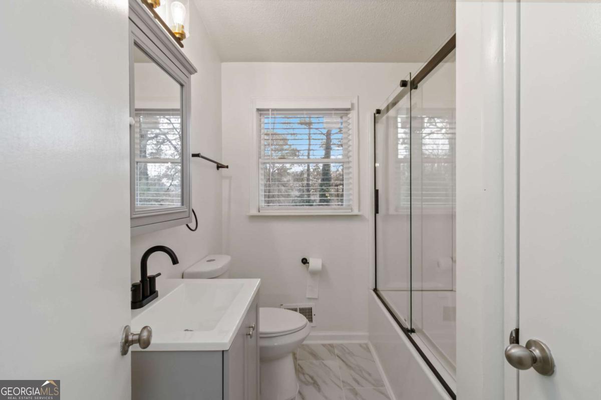 3035 Mclendon Circle NW