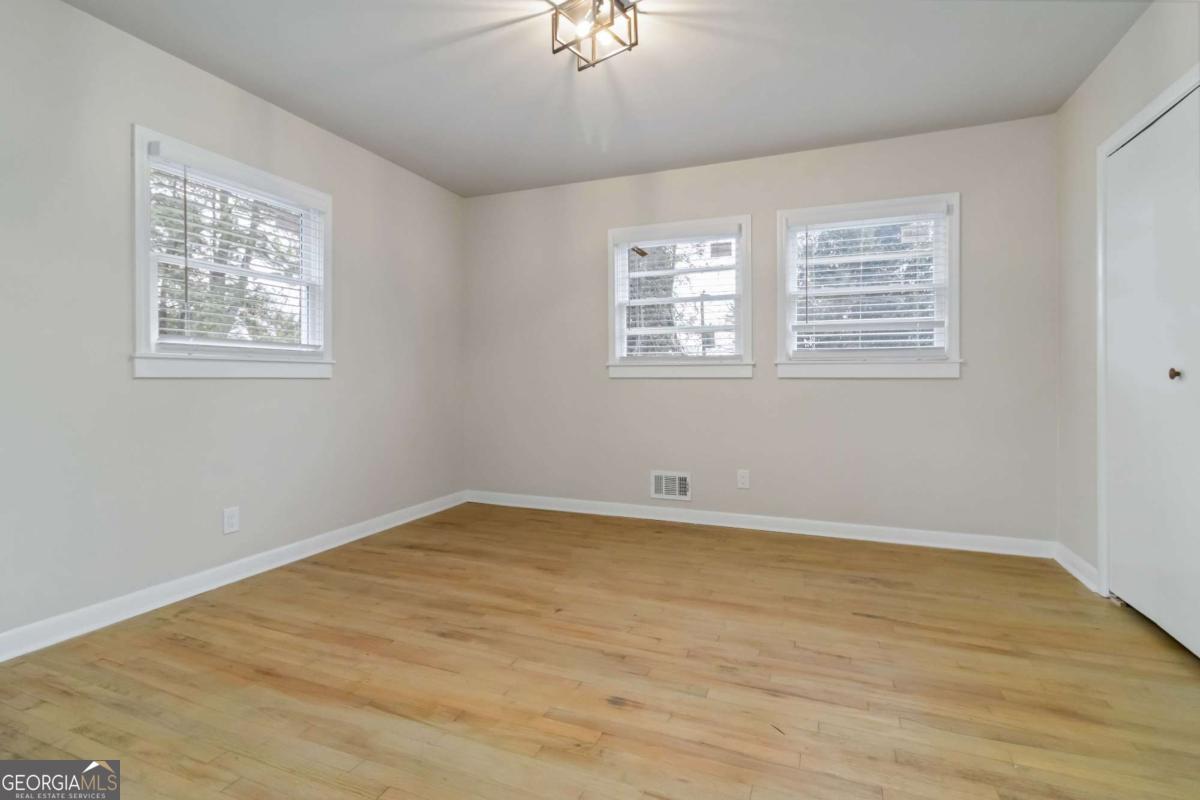 3035 Mclendon Circle NW