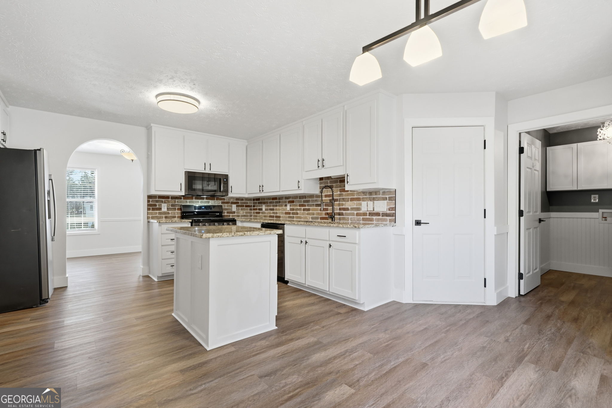 3180 Victoria Ridge Court