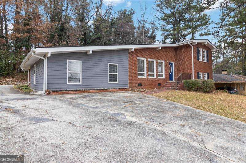 3035 Mclendon Circle NW