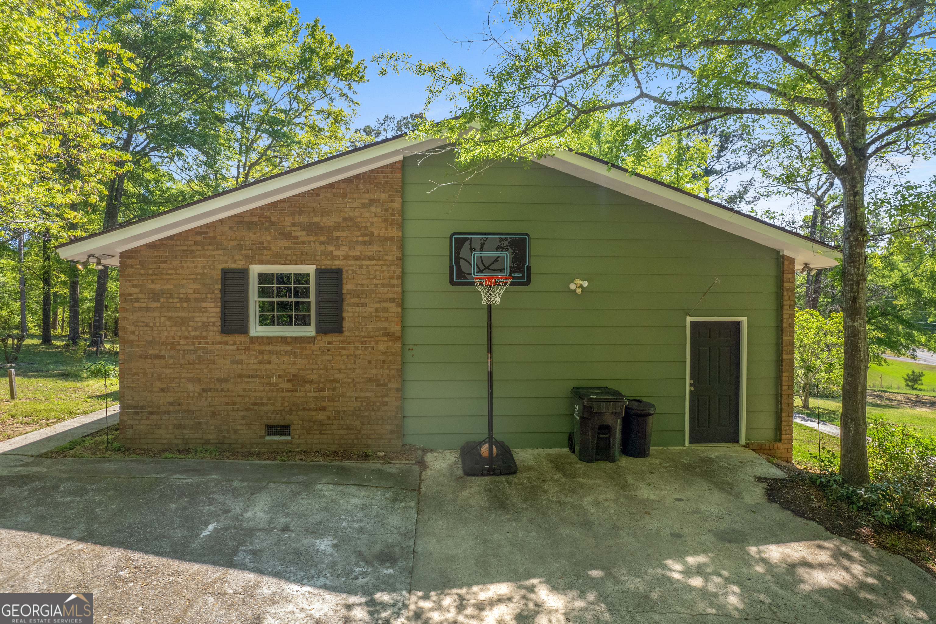 195 Marshall Road NE