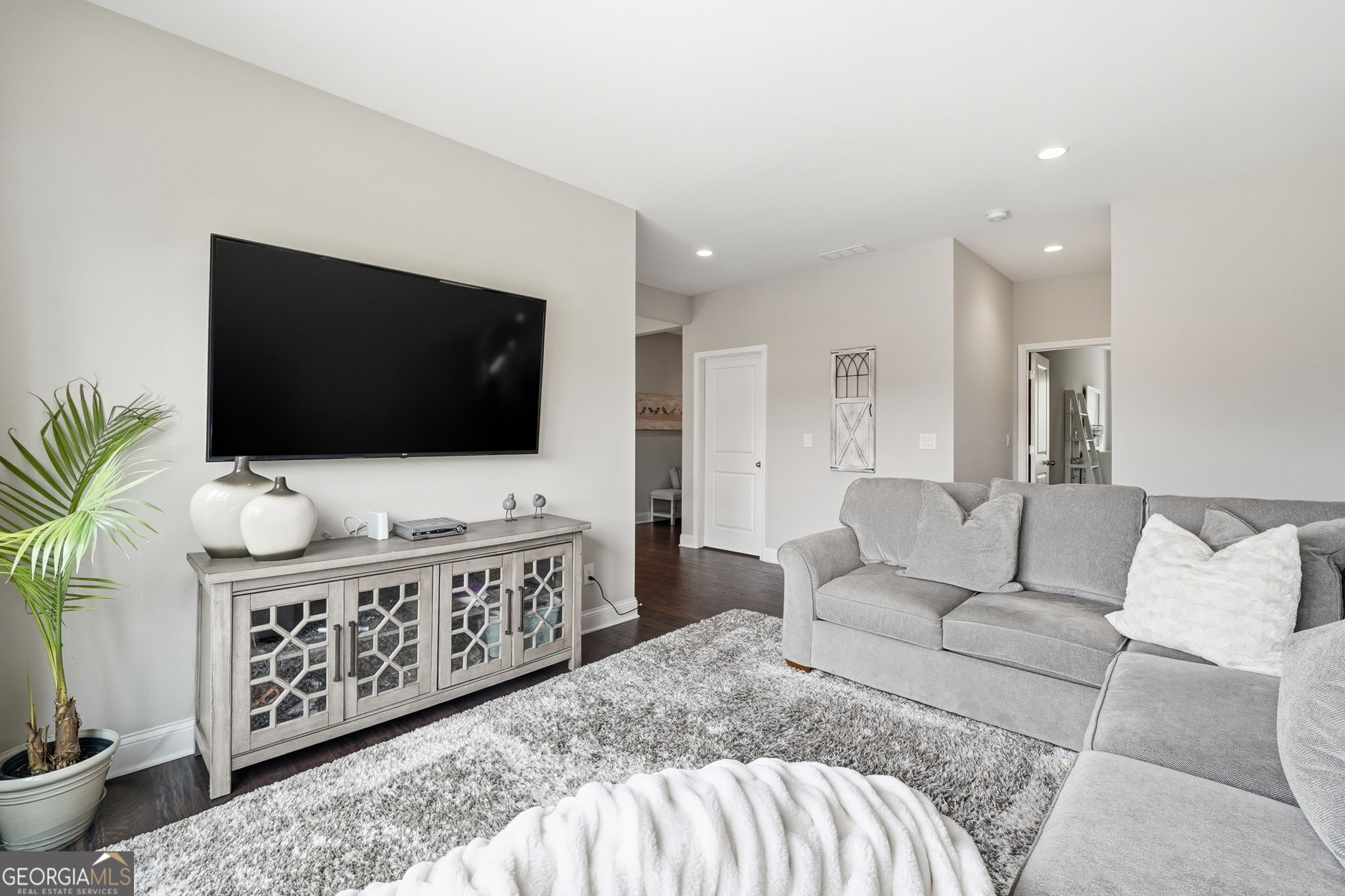 2151 Hempstead Court