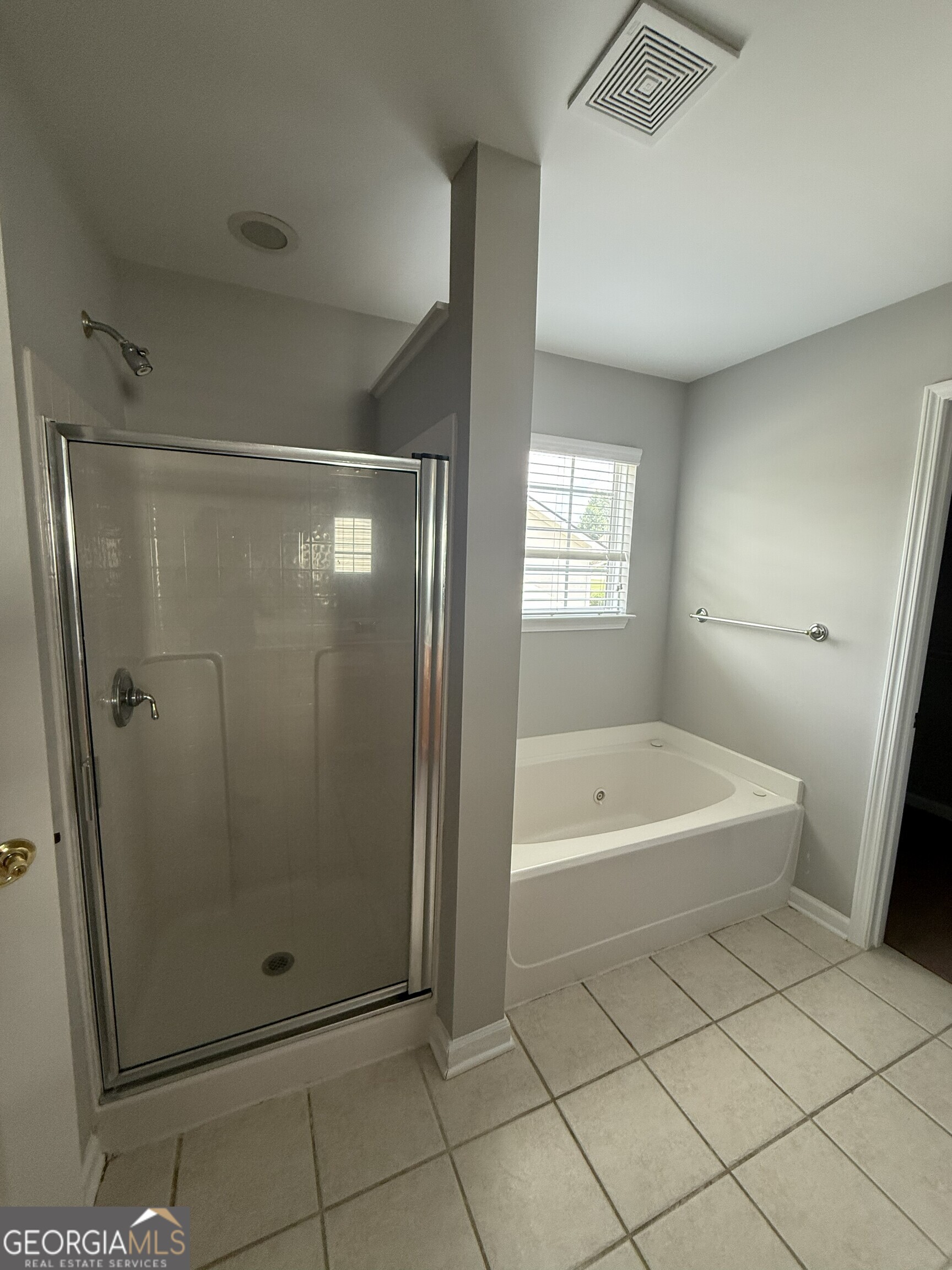 1667 Overview Circle