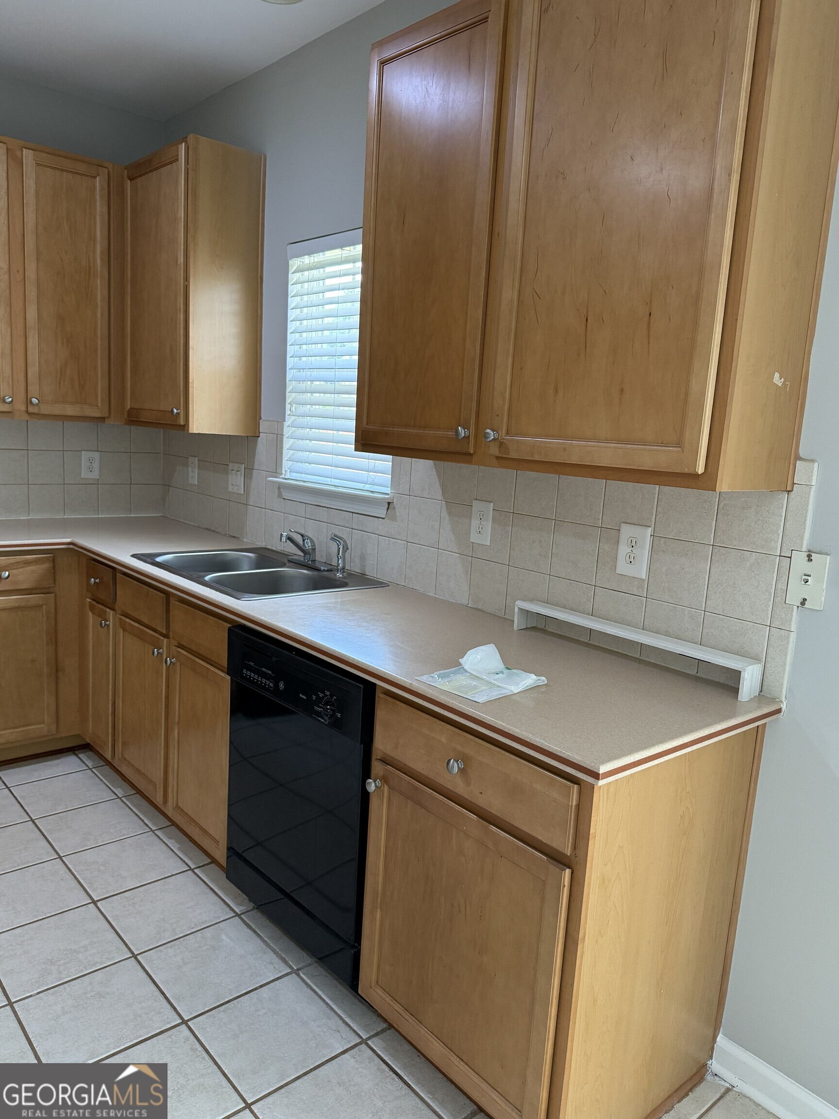 1667 Overview Circle
