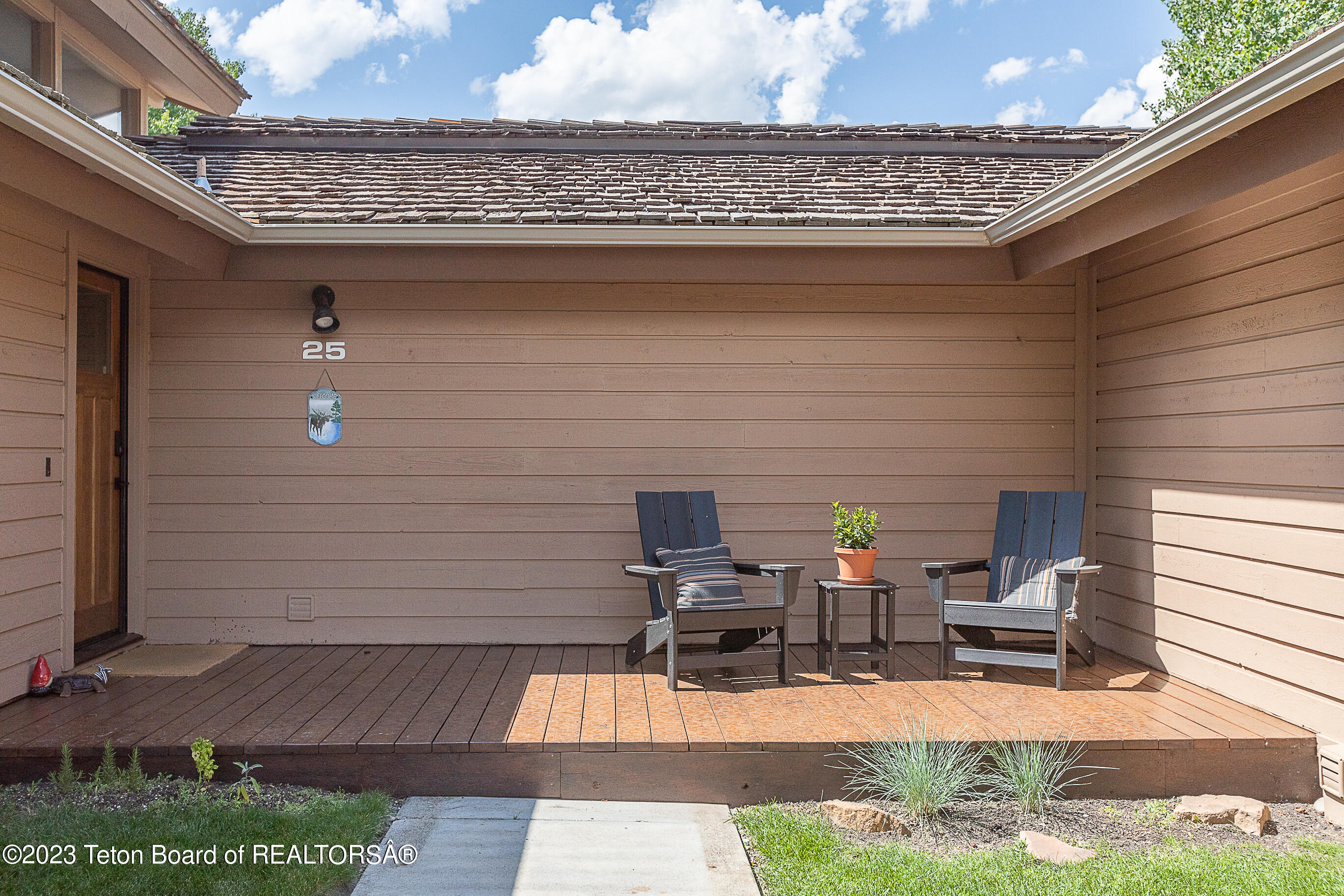 575 E GOLF CREEK Lane, 25