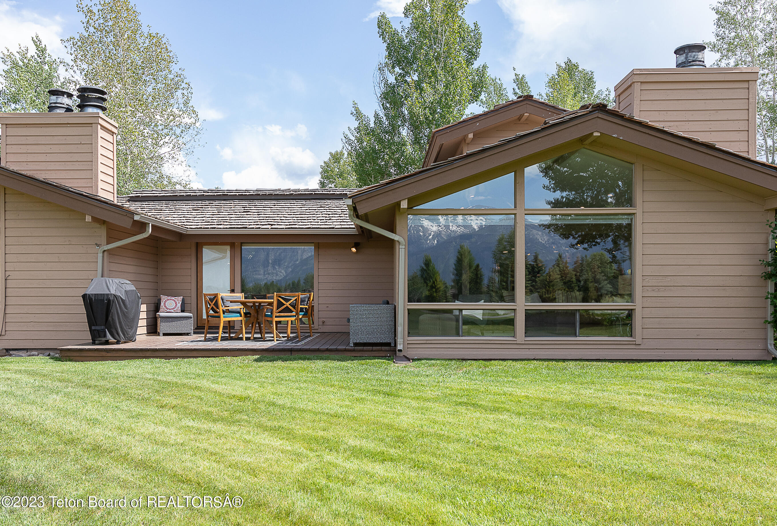 575 E GOLF CREEK Lane, 25