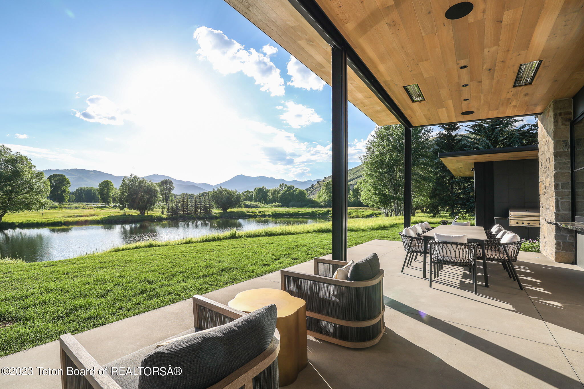 3300 W BOYLES HILL Road