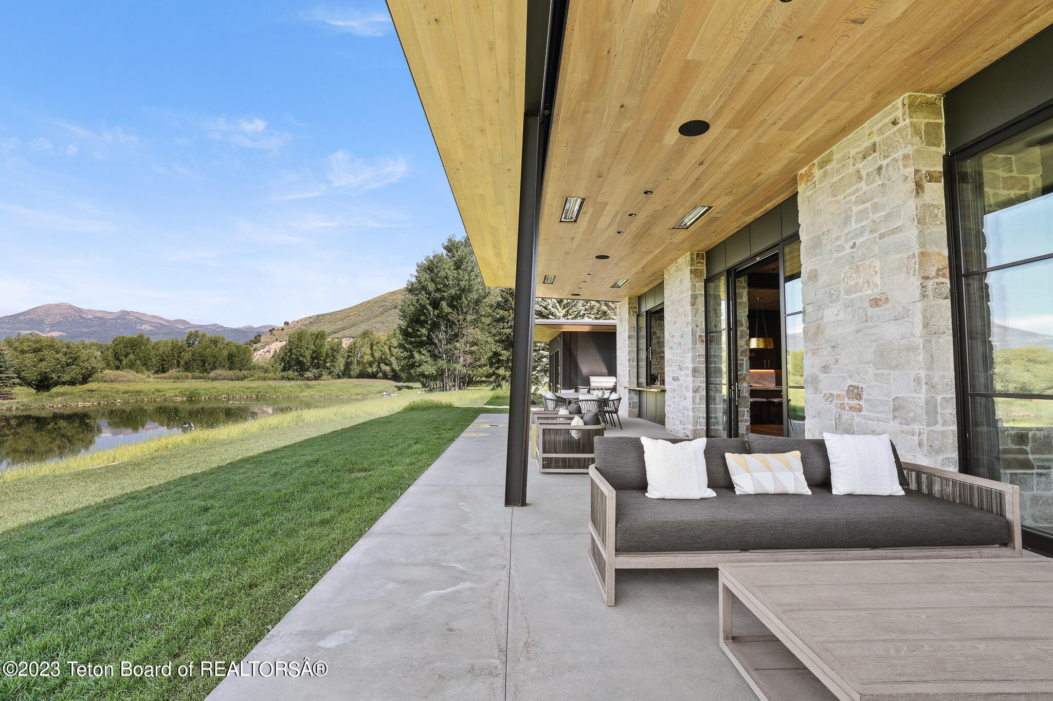 3300 W BOYLES HILL Road