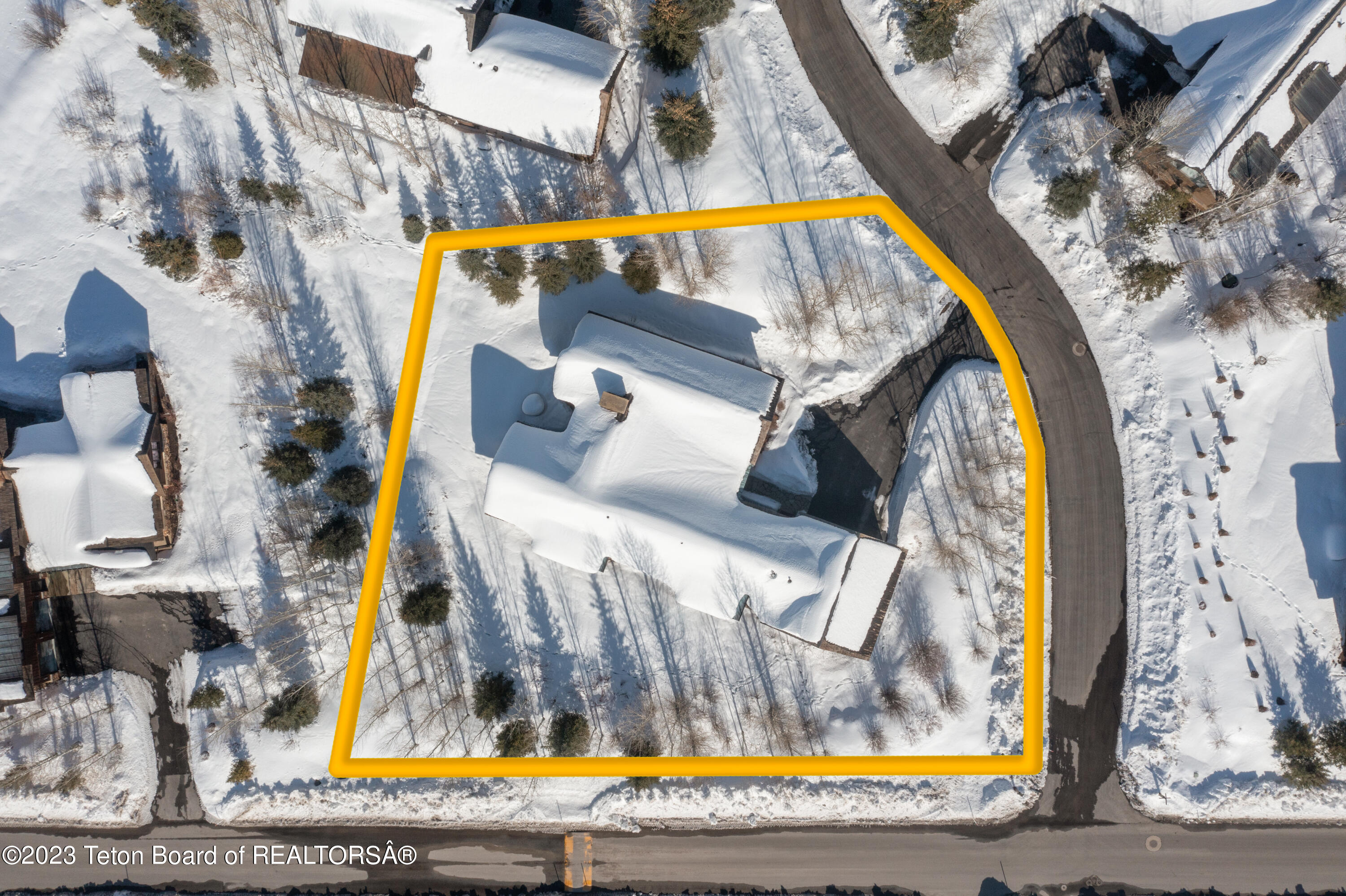2755 SNOWSHOE Lane