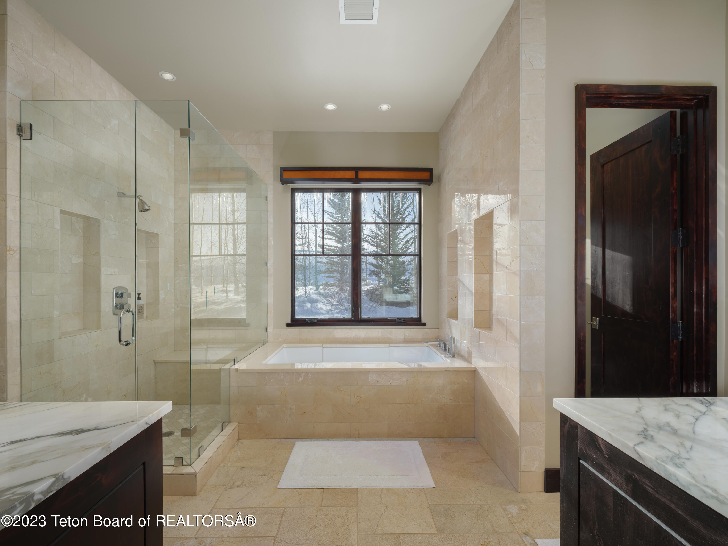 2755 SNOWSHOE Lane