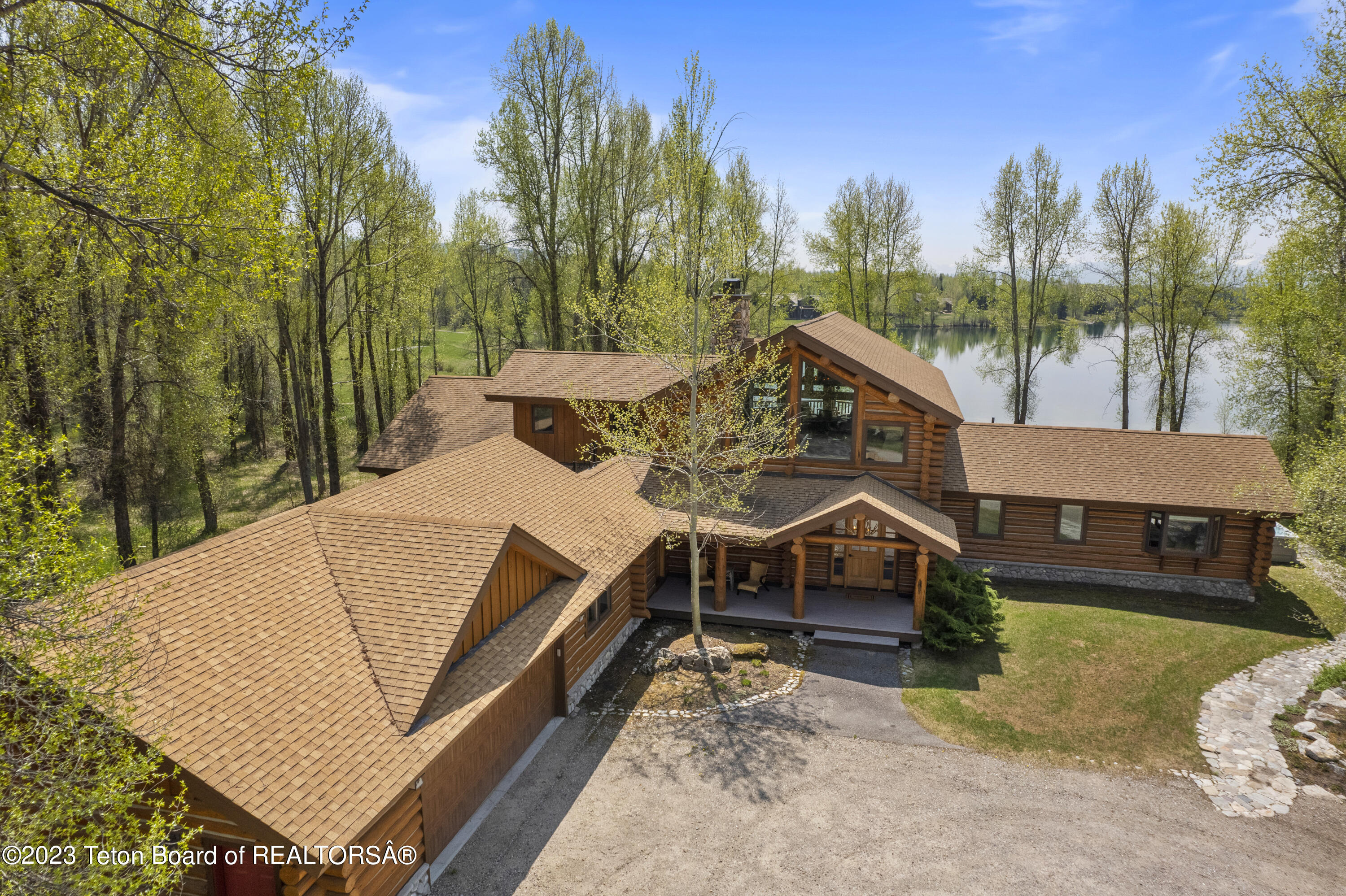 3190 W WILDERNESS Lane