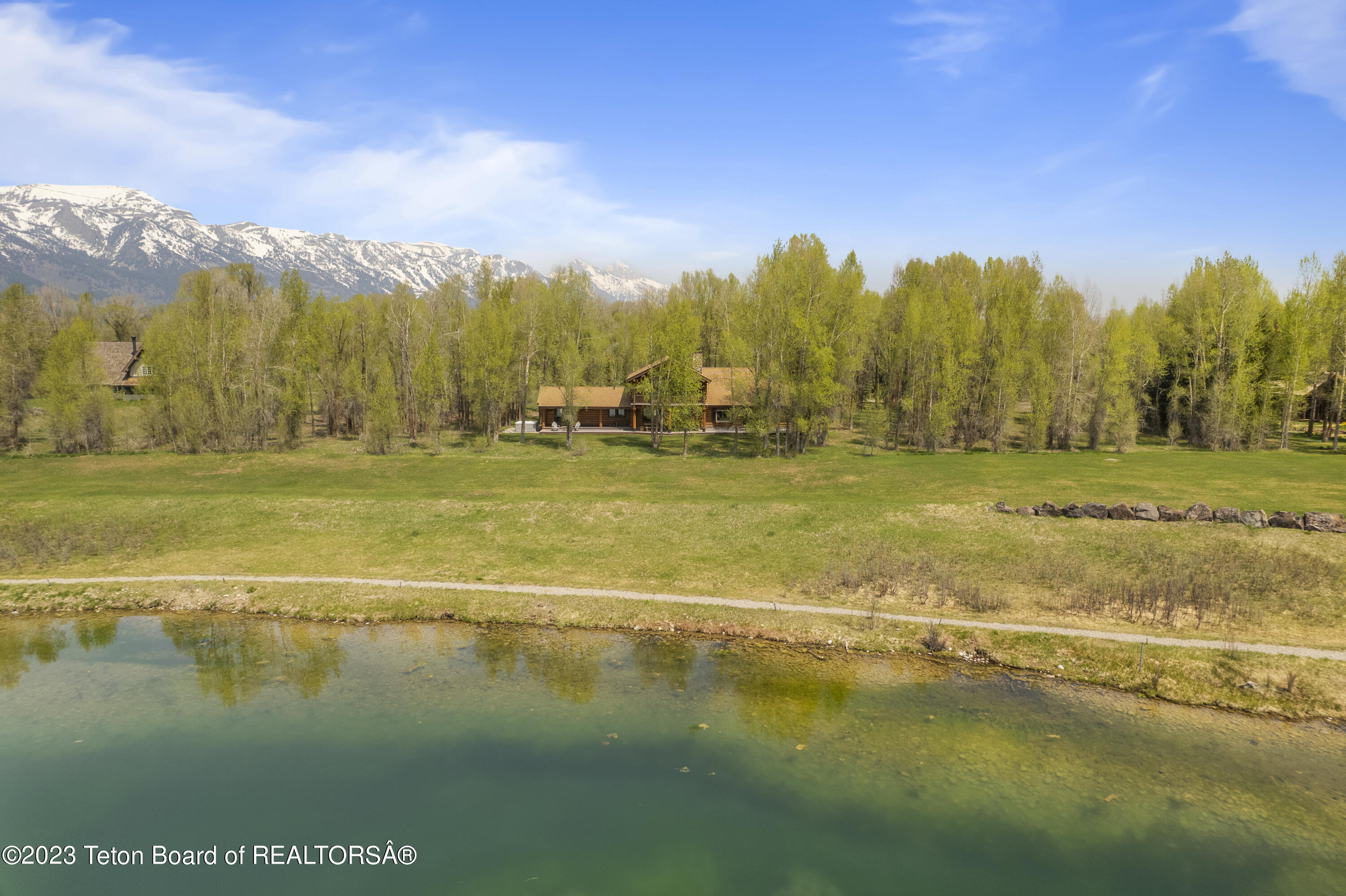 3190 W WILDERNESS Lane