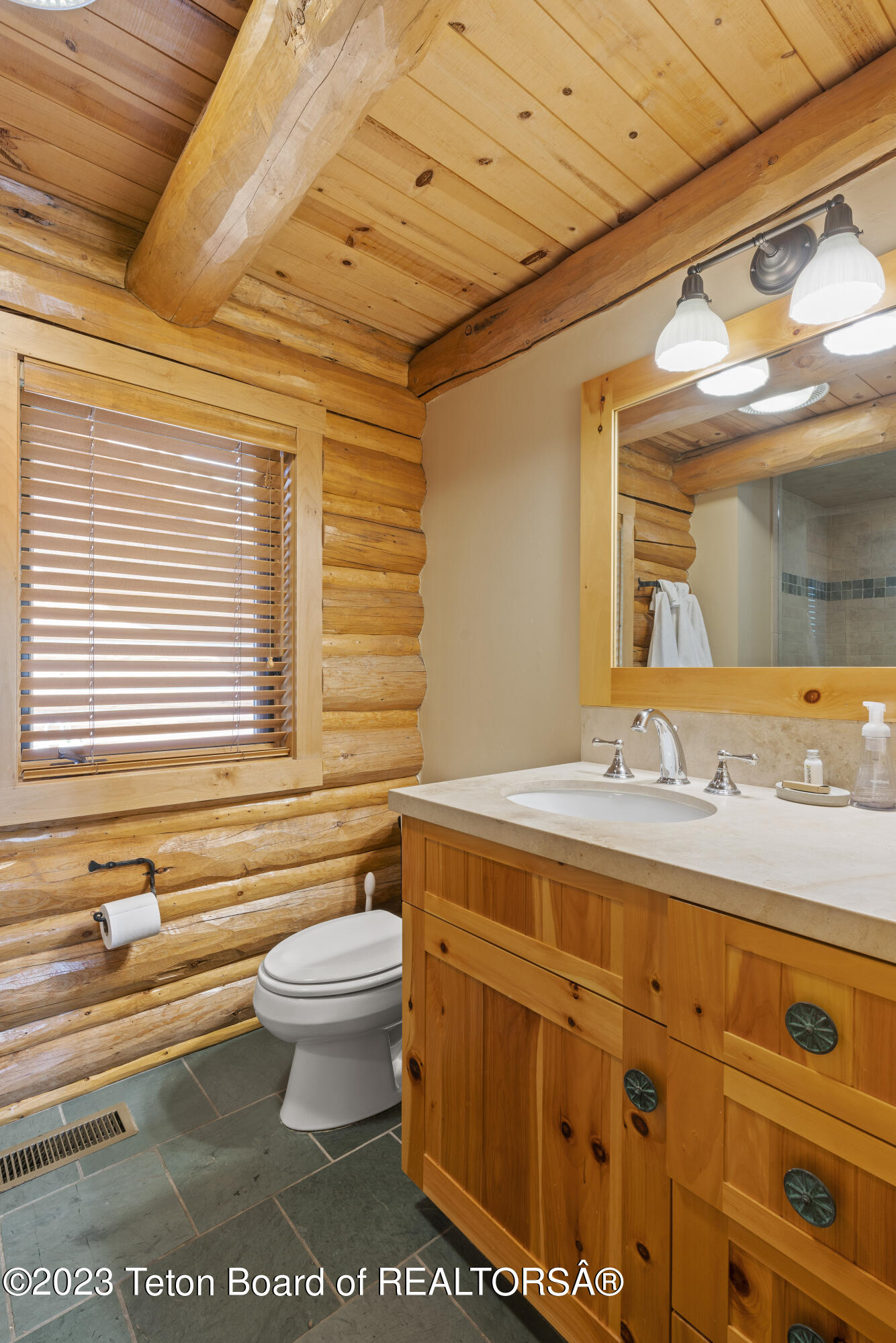 3190 W WILDERNESS Lane