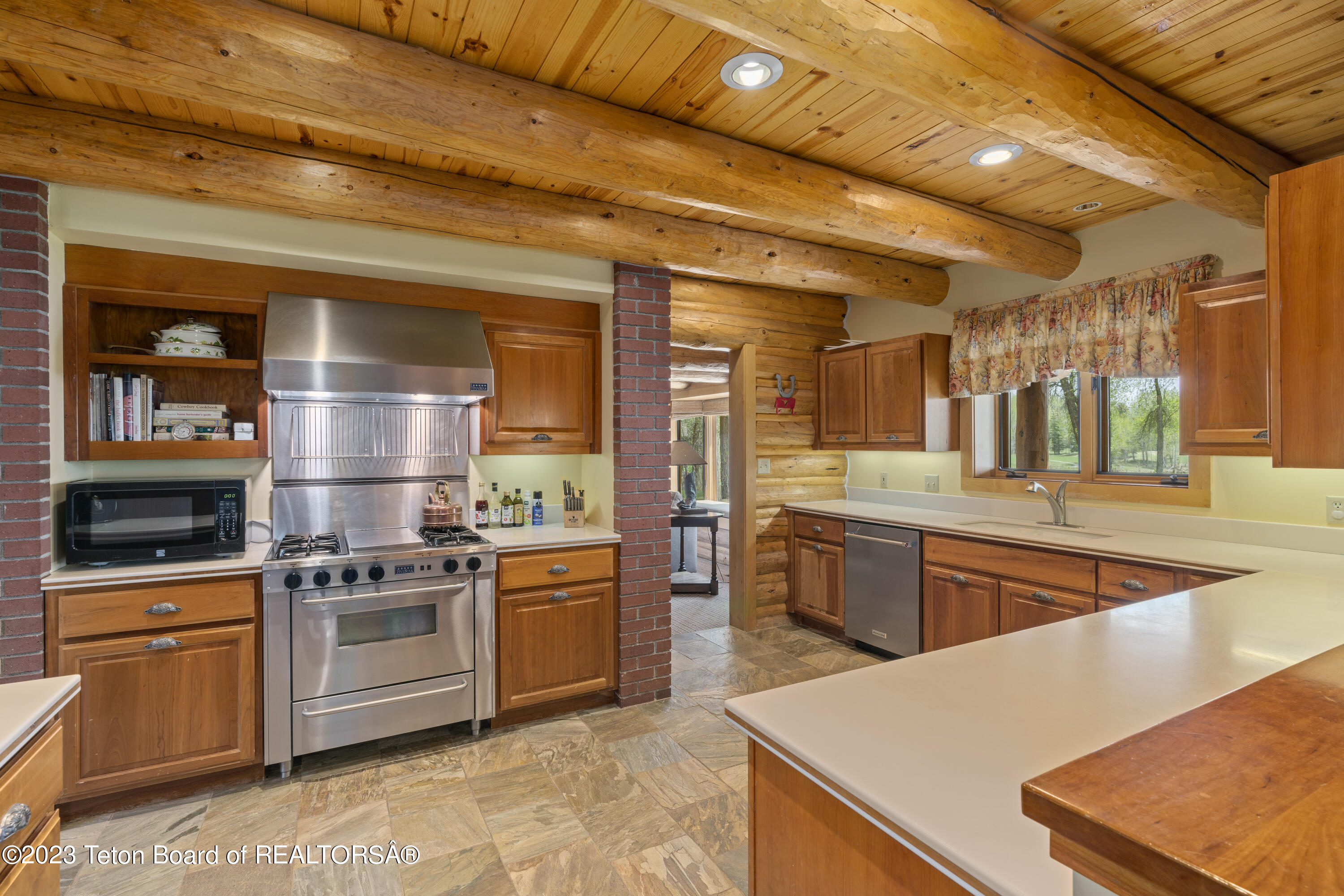 3190 W WILDERNESS Lane