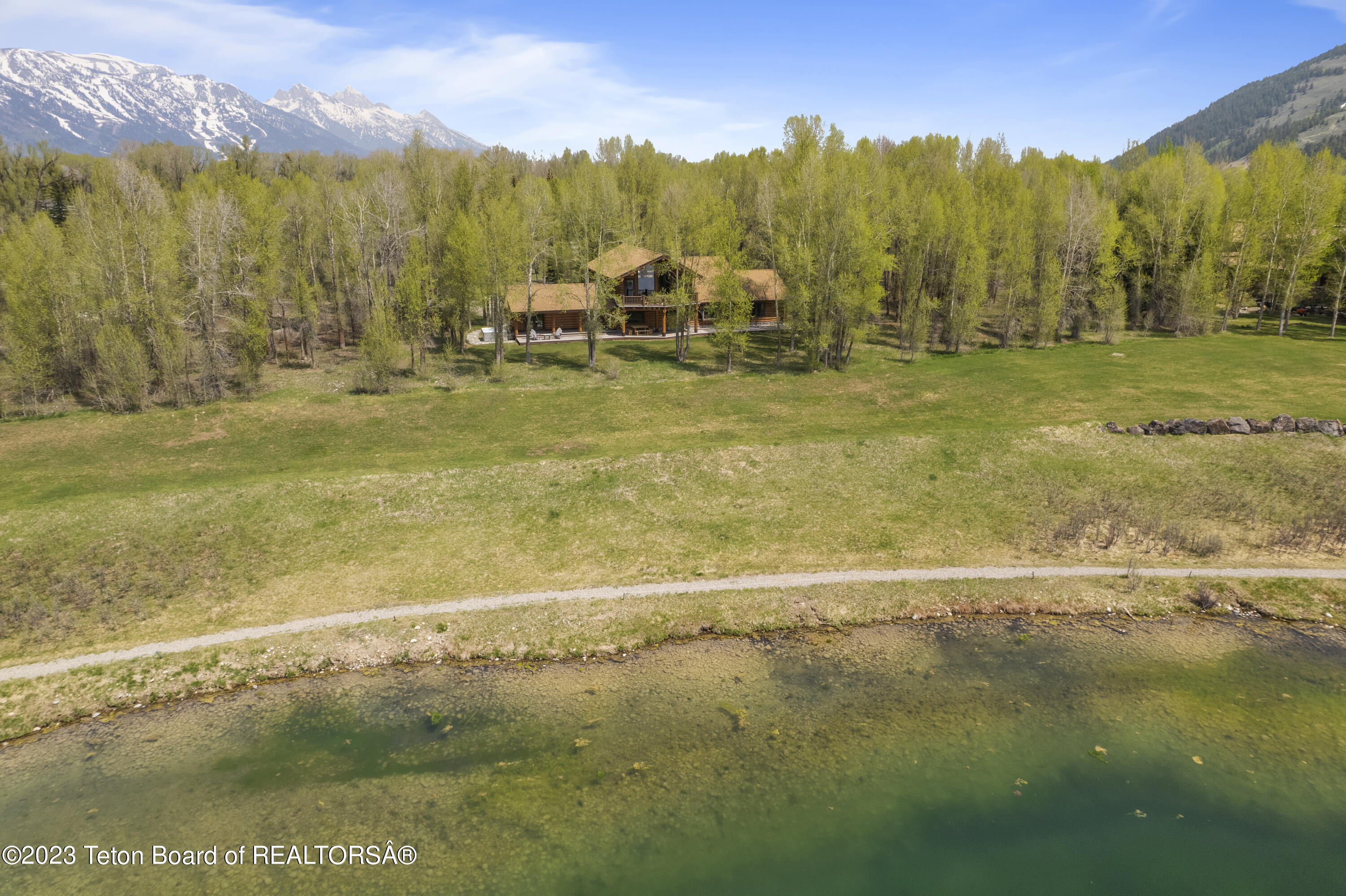 3190 W WILDERNESS Lane