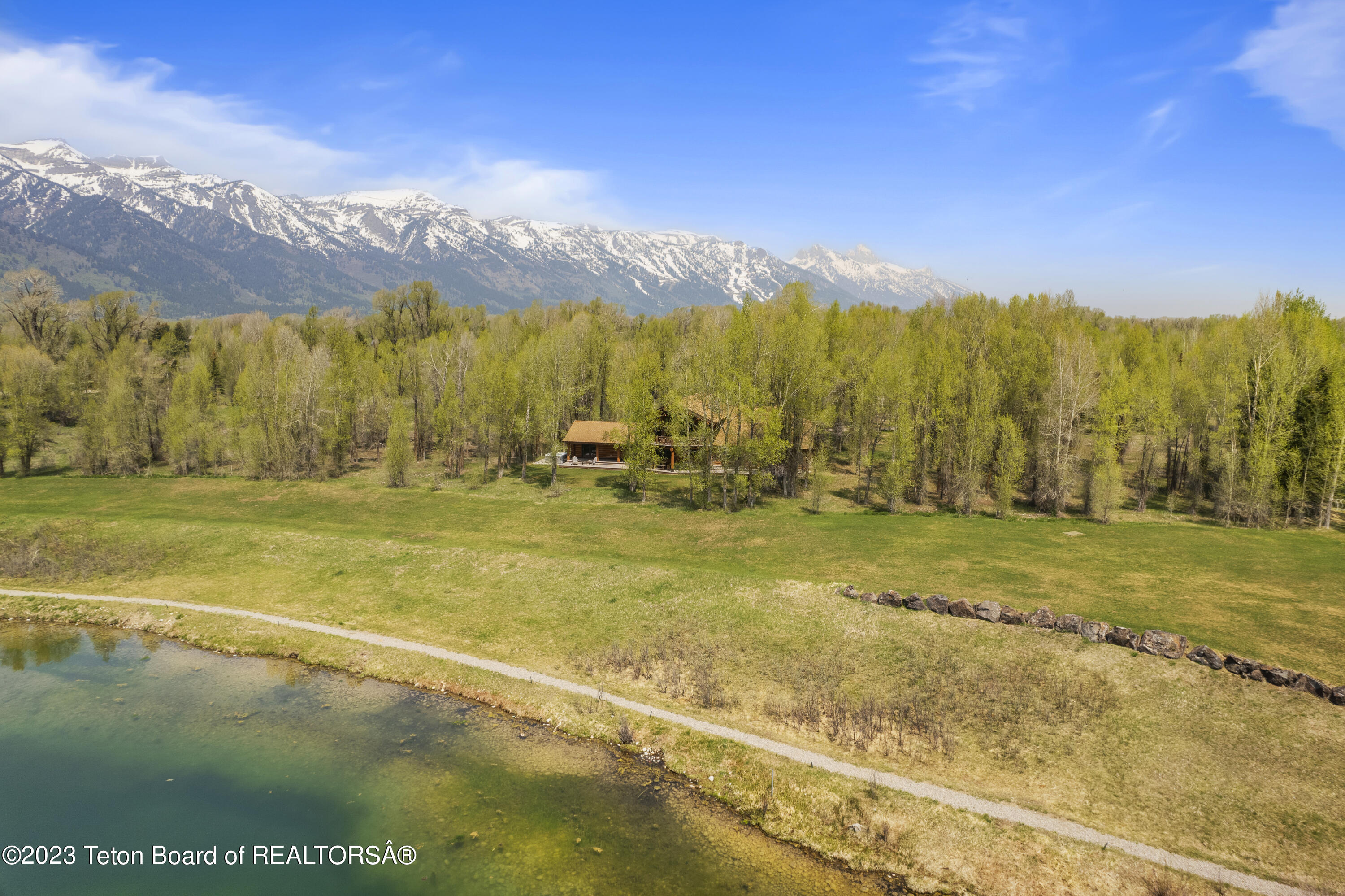 3190 W WILDERNESS Lane