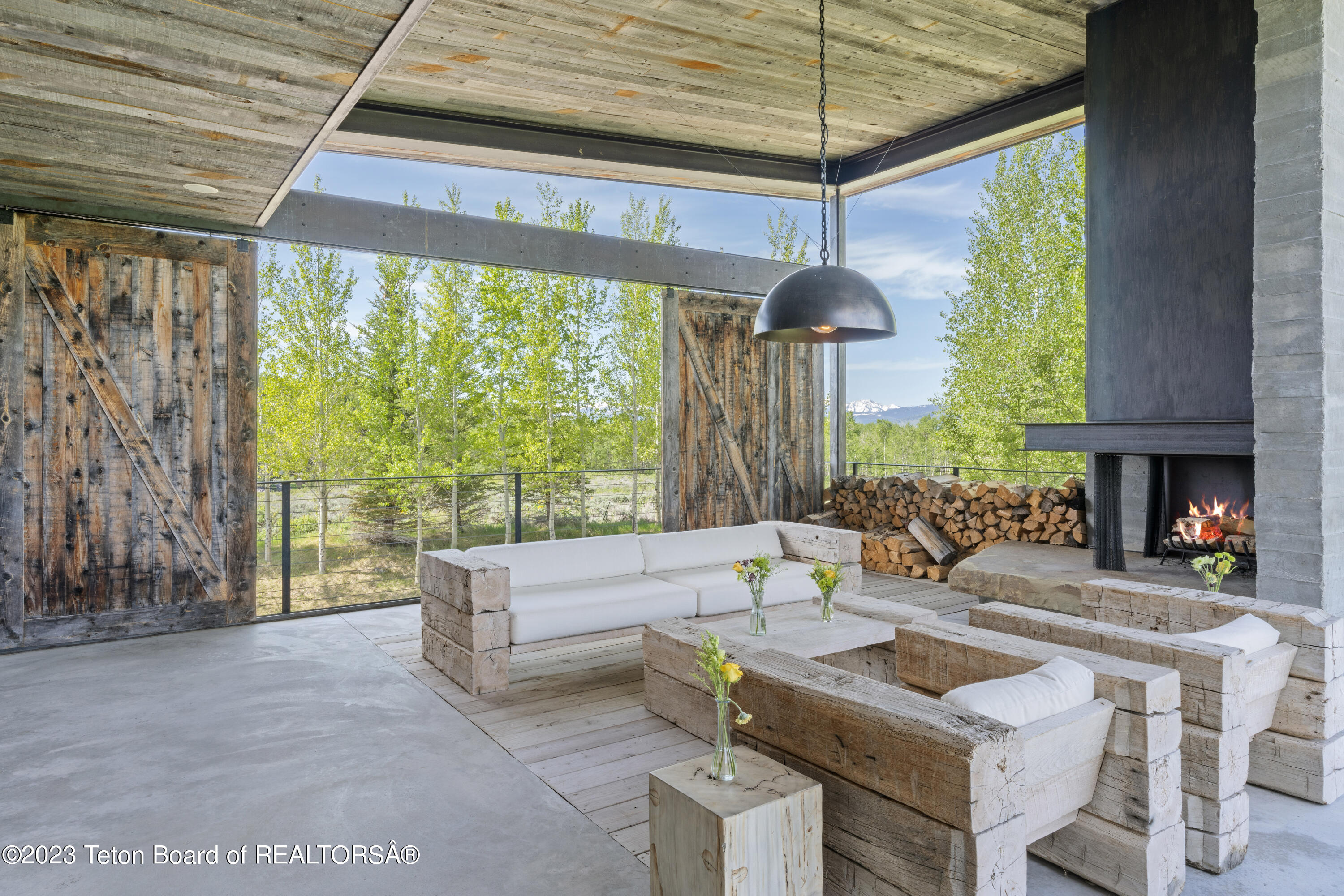 2520 TRADER Road