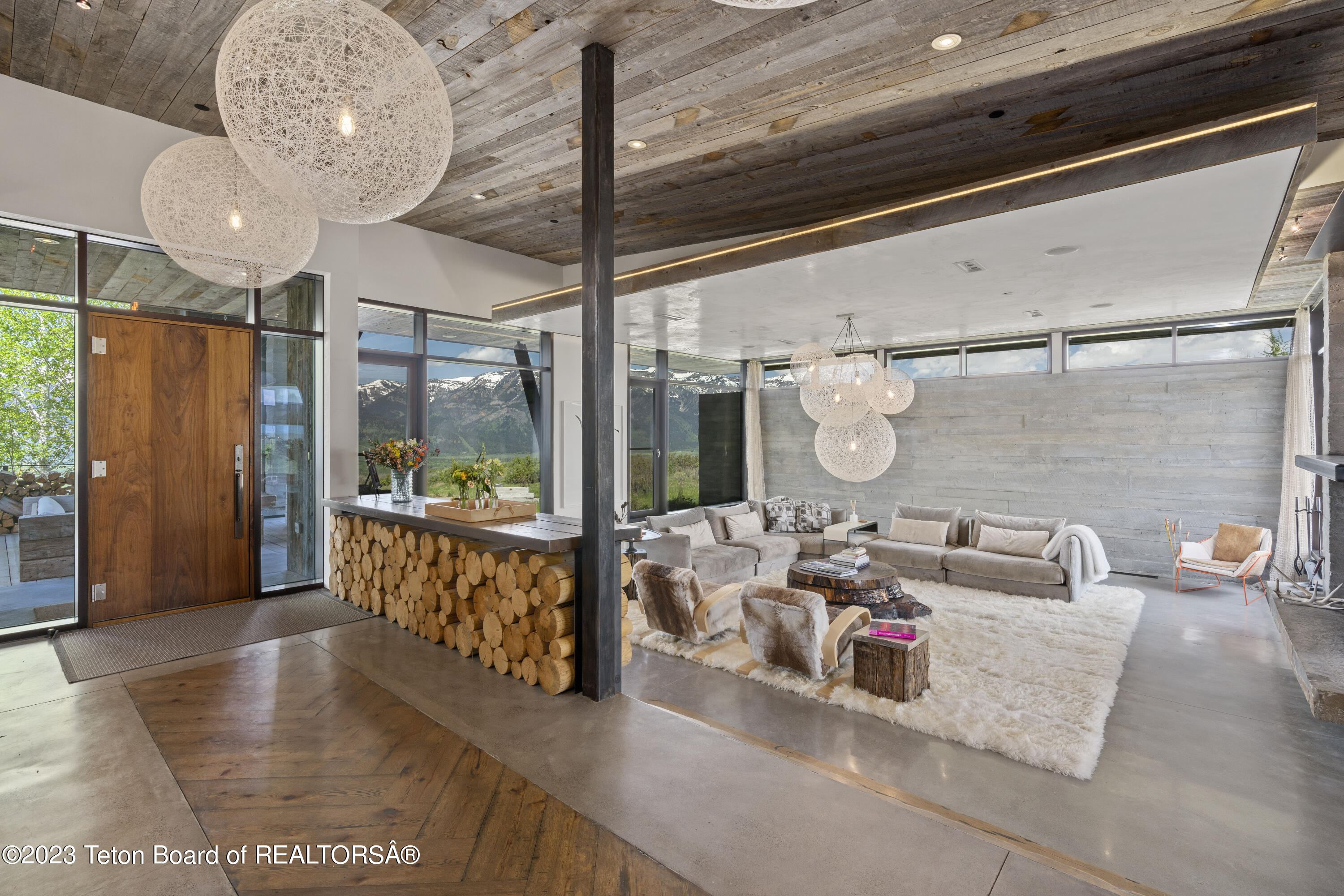 2520 TRADER Road