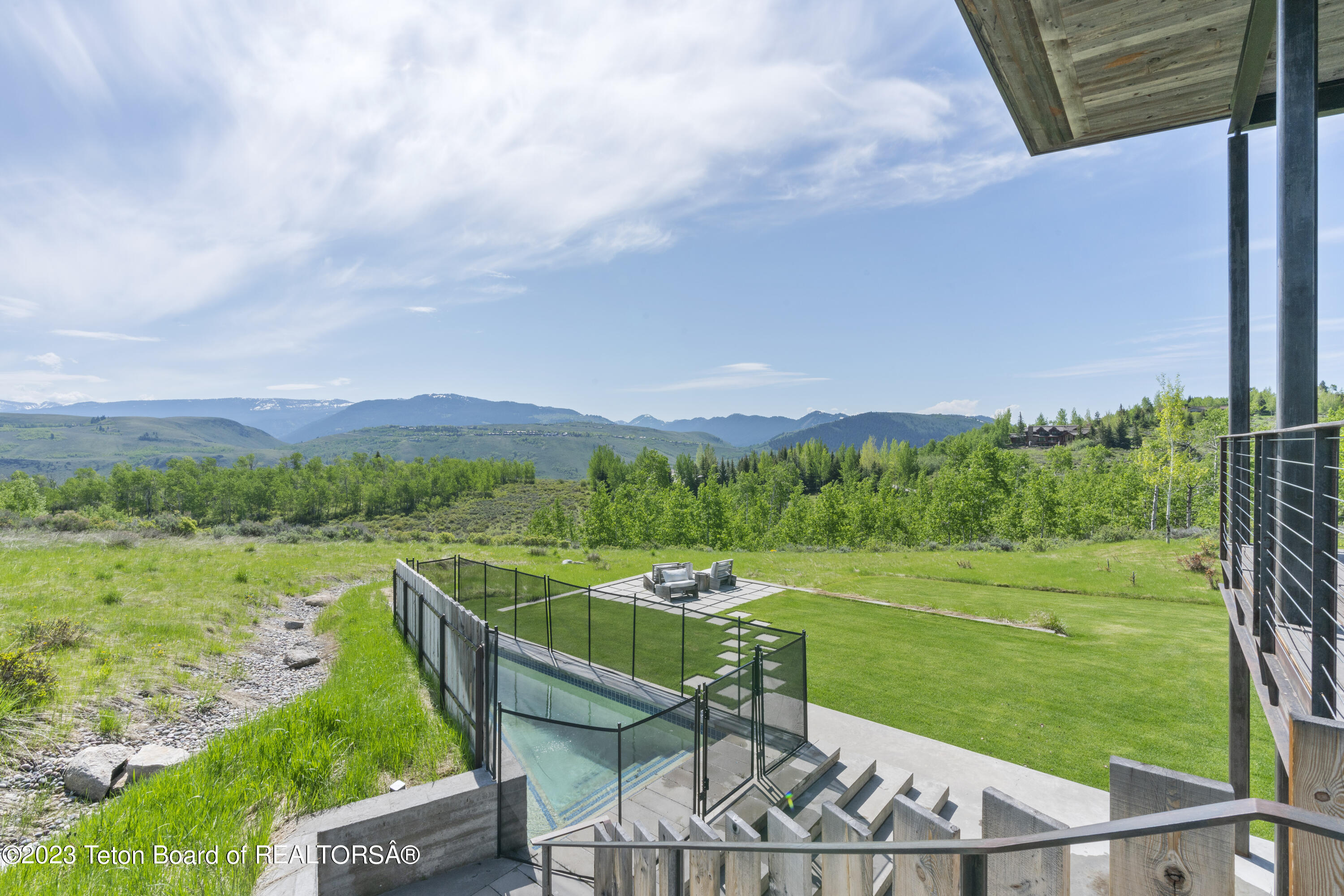 2520 TRADER Road