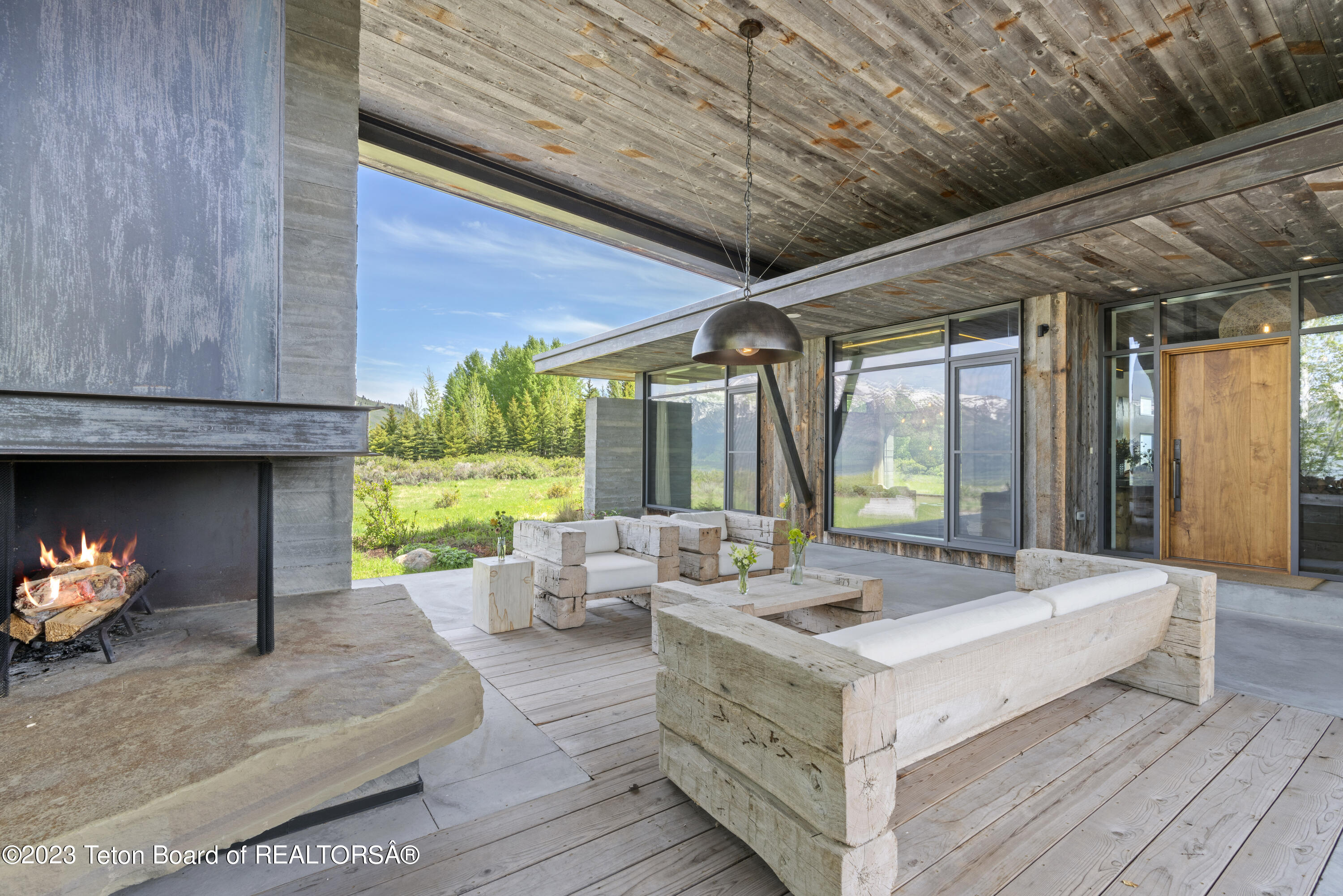 2520 TRADER Road