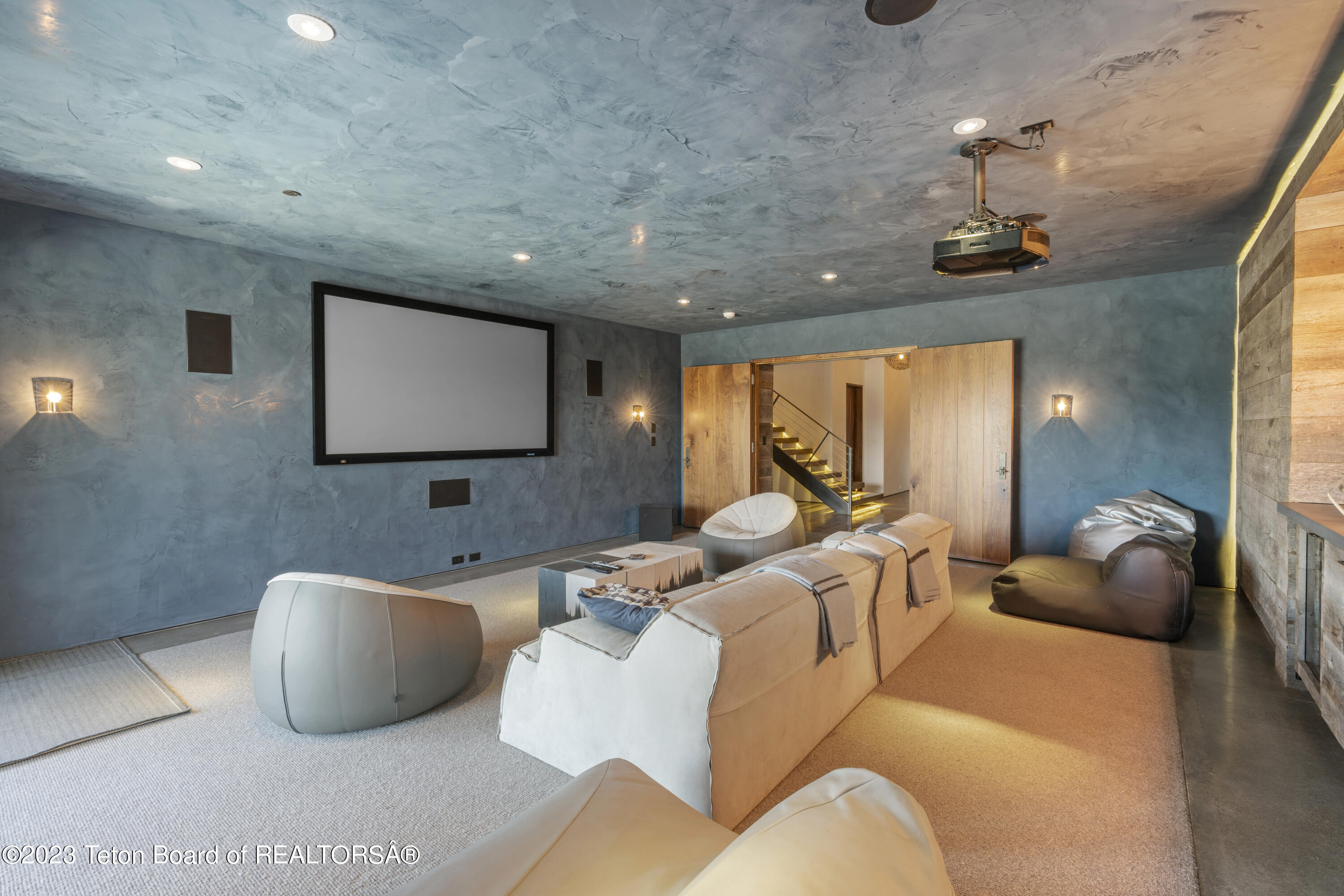 2520 TRADER Road