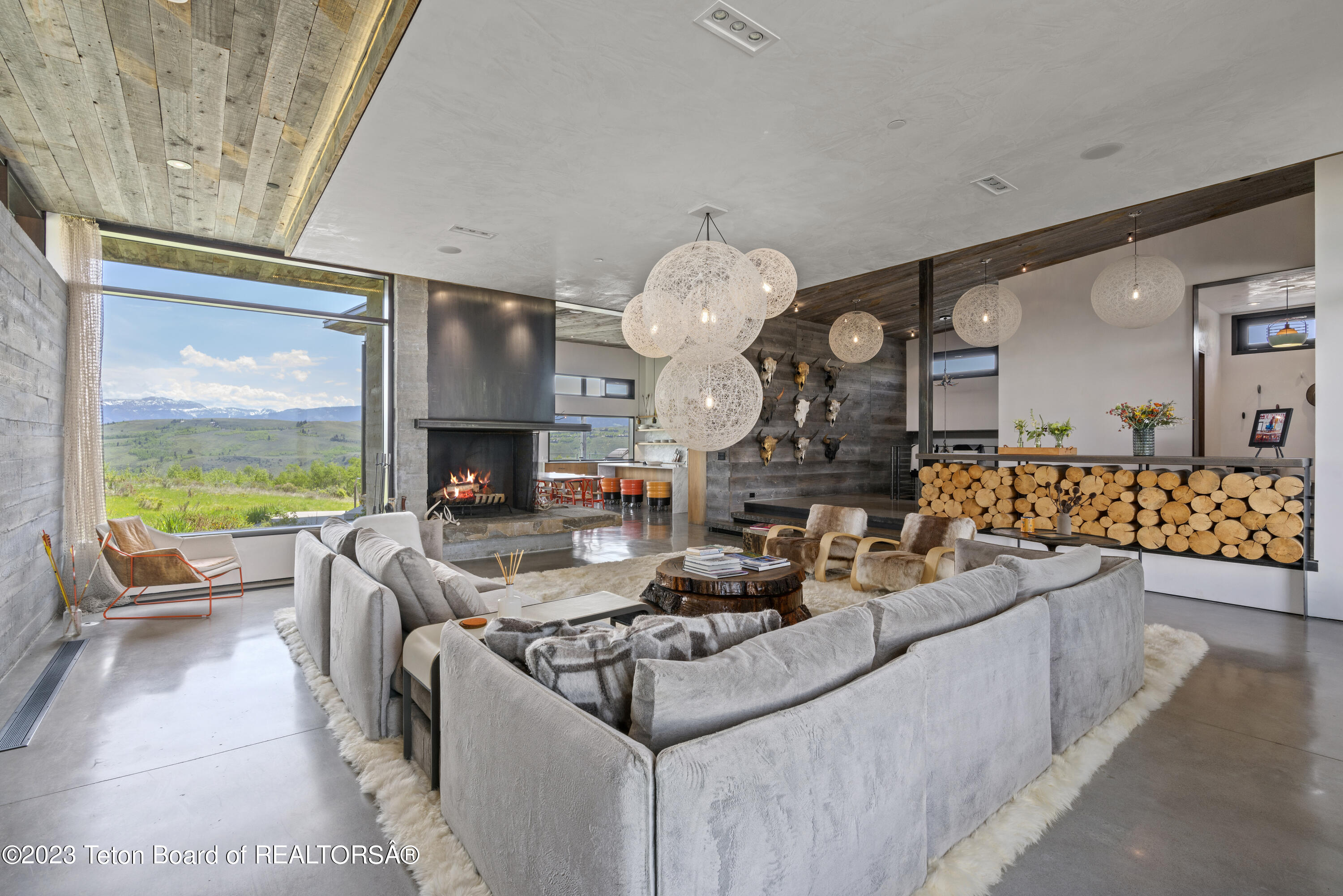 2520 TRADER Road